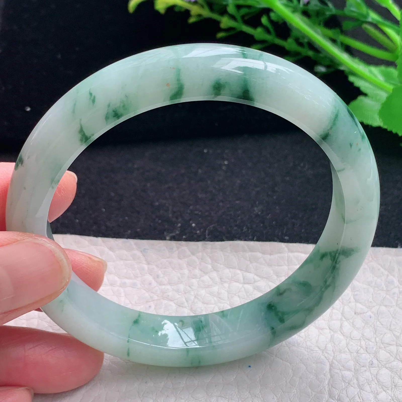 hy大圈口60*11.8*8.5平安镯 缅甸翡翠a货飘花宽边玉手镯 玉手环