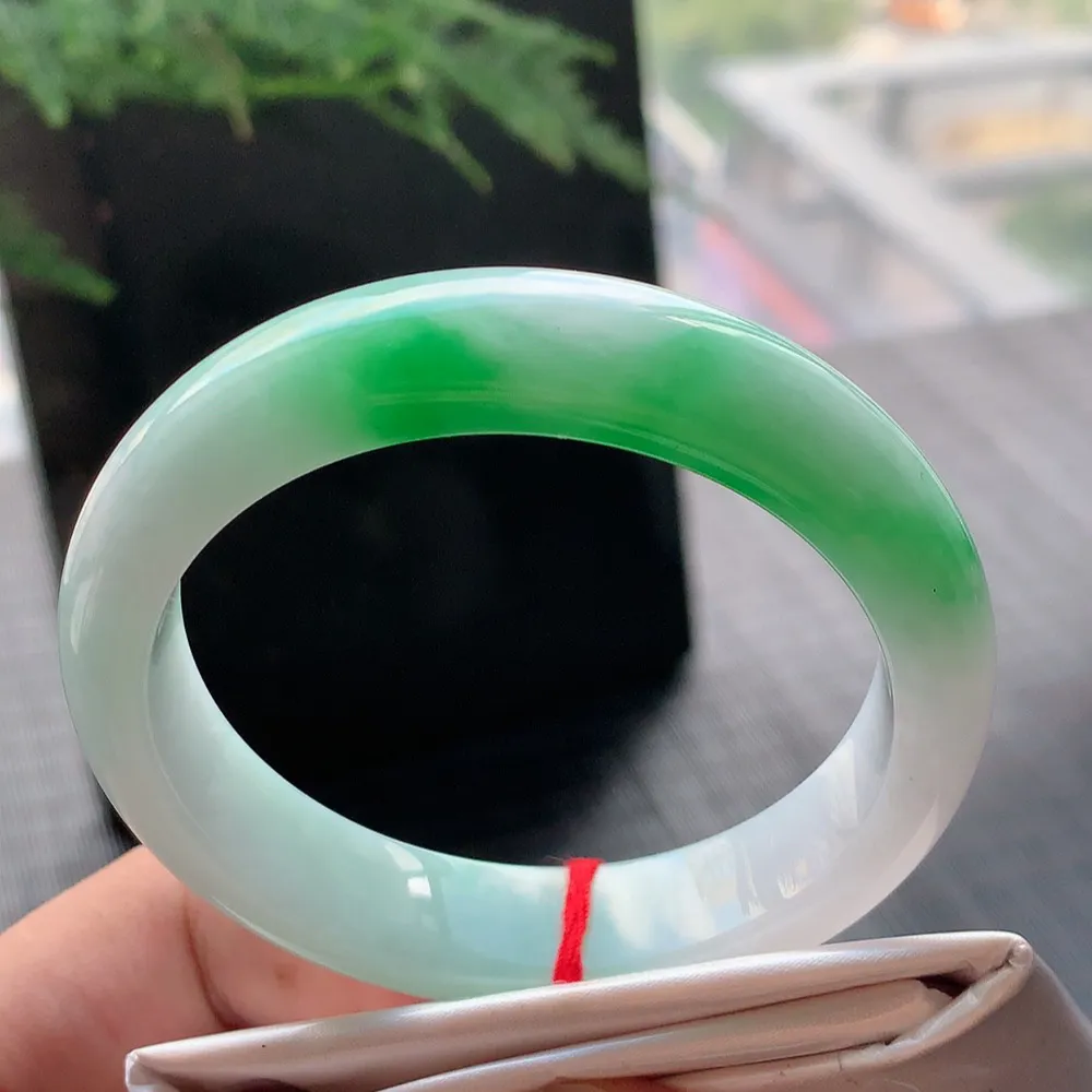 正圈冰糯阳绿 无瑕 尺寸:54.5/12.7/8 色好🥰🥰