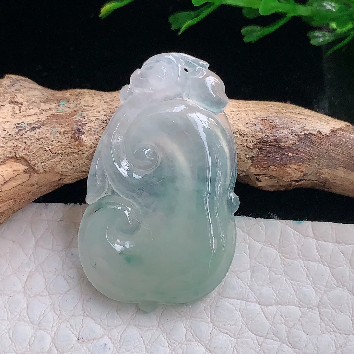 ajj实拍33*20*4天然缅甸翡翠冰种小如意吊坠 灵芝吉祥玉坠