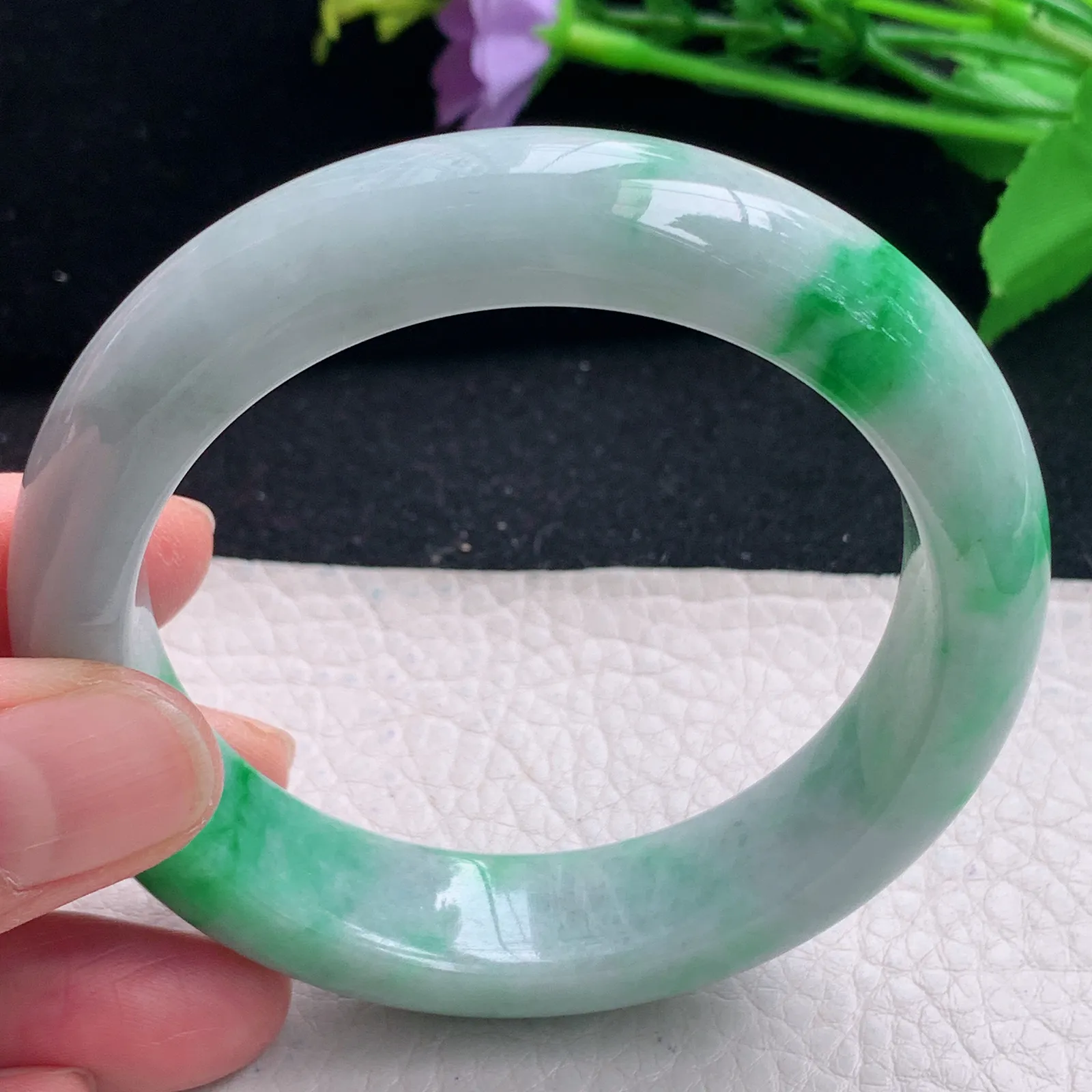 js自然光57.5*15*9.6轮胎镯 缅甸翡翠a货飘阳绿厚装宽边玉手镯 玉手环