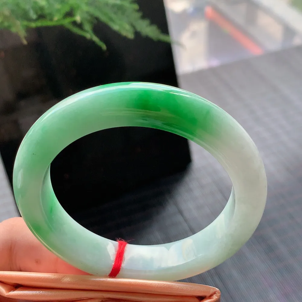 正圈冰糯阳绿 微纹 尺寸:57.8/12.5/9.8 色好