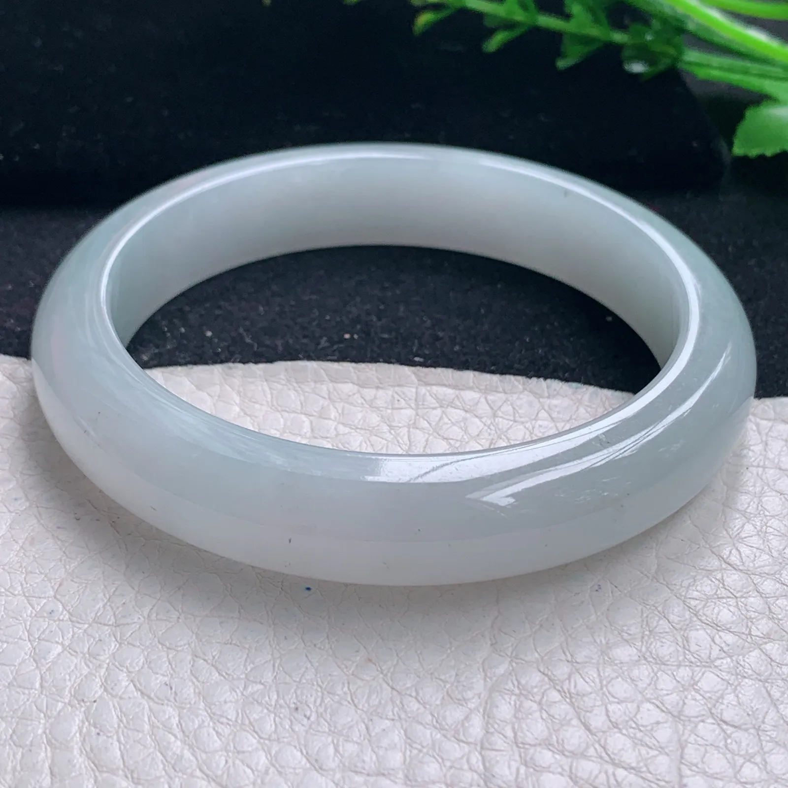 ss大圈口61.5*12.8*8.5平安镯 缅甸翡翠a货白月光宽边玉手镯 玉手环