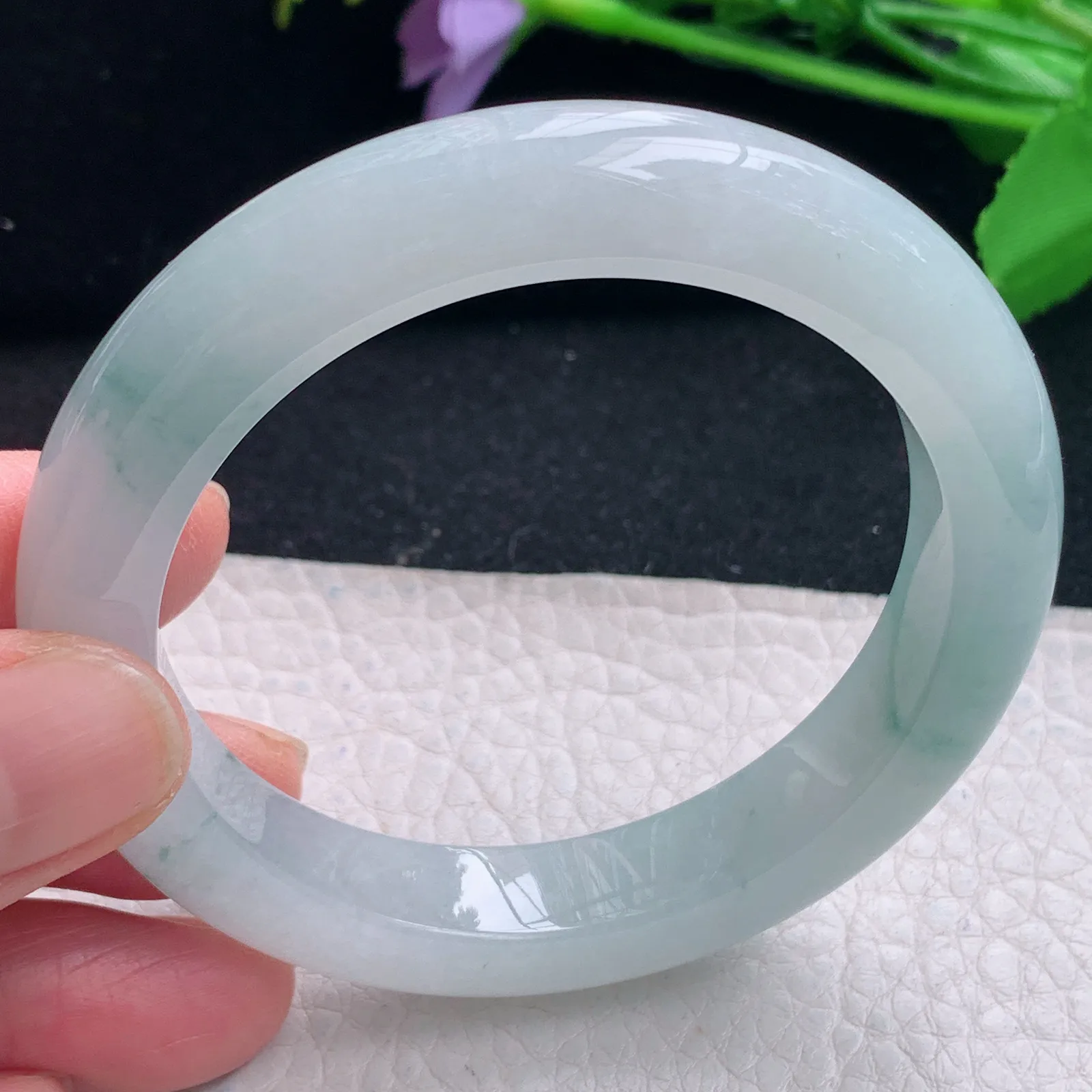 r自然光5.5*11*9.3平安镯 缅甸翡翠a货冰蓝宽边玉手镯 玉手环