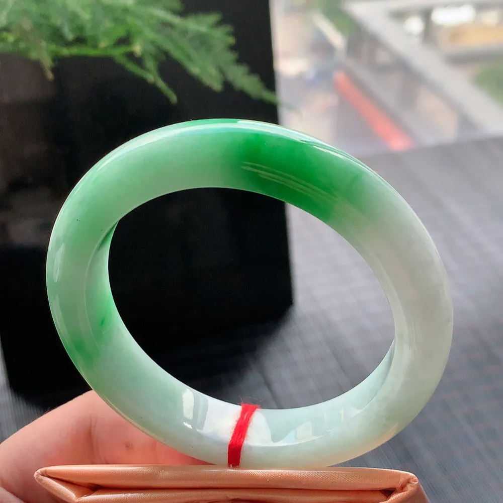 正圈冰糯阳绿 微纹 尺寸:57.8/12.5/9.8 色好