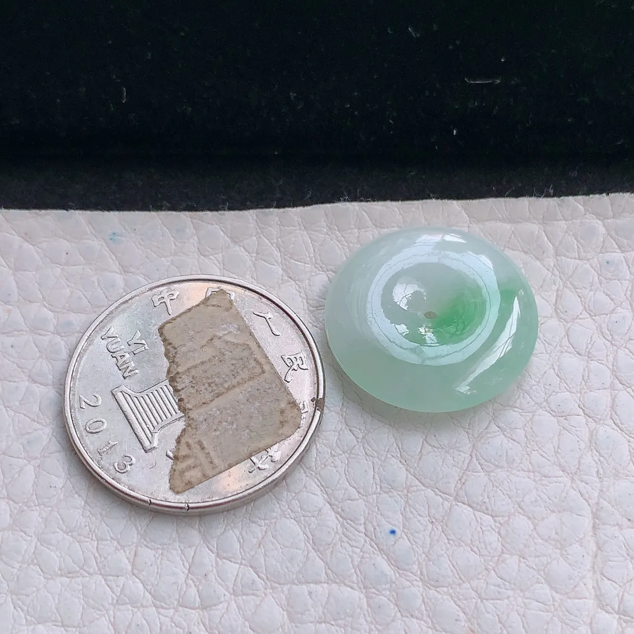 ajj实拍20.5*4.5天然缅甸翡翠飘绿小平安扣吊坠 小孩平安玉坠