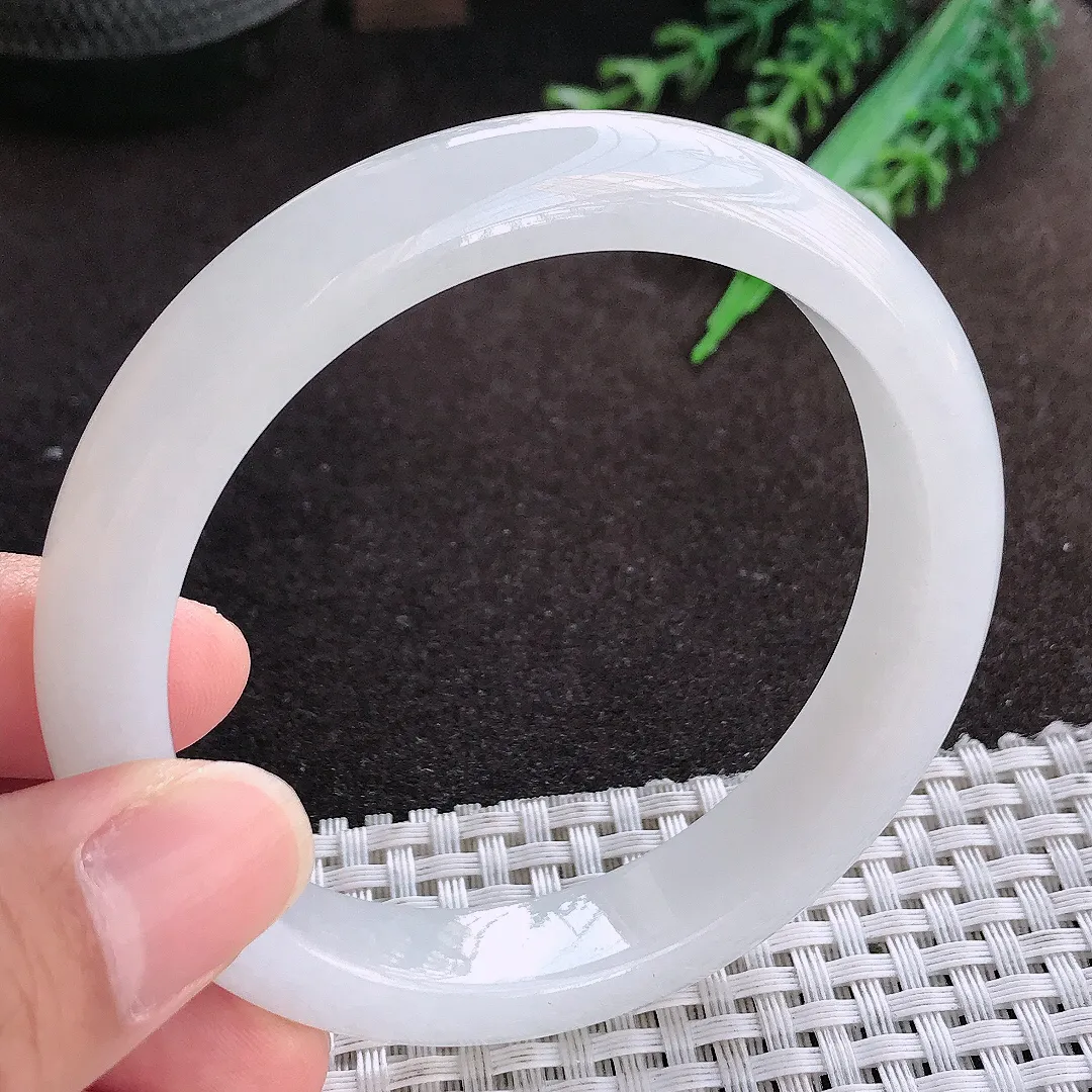 天然a货翡翠59/11.8/8.2老坑冰透起胶白月光手镯宽边翡翠玉镯美人镯