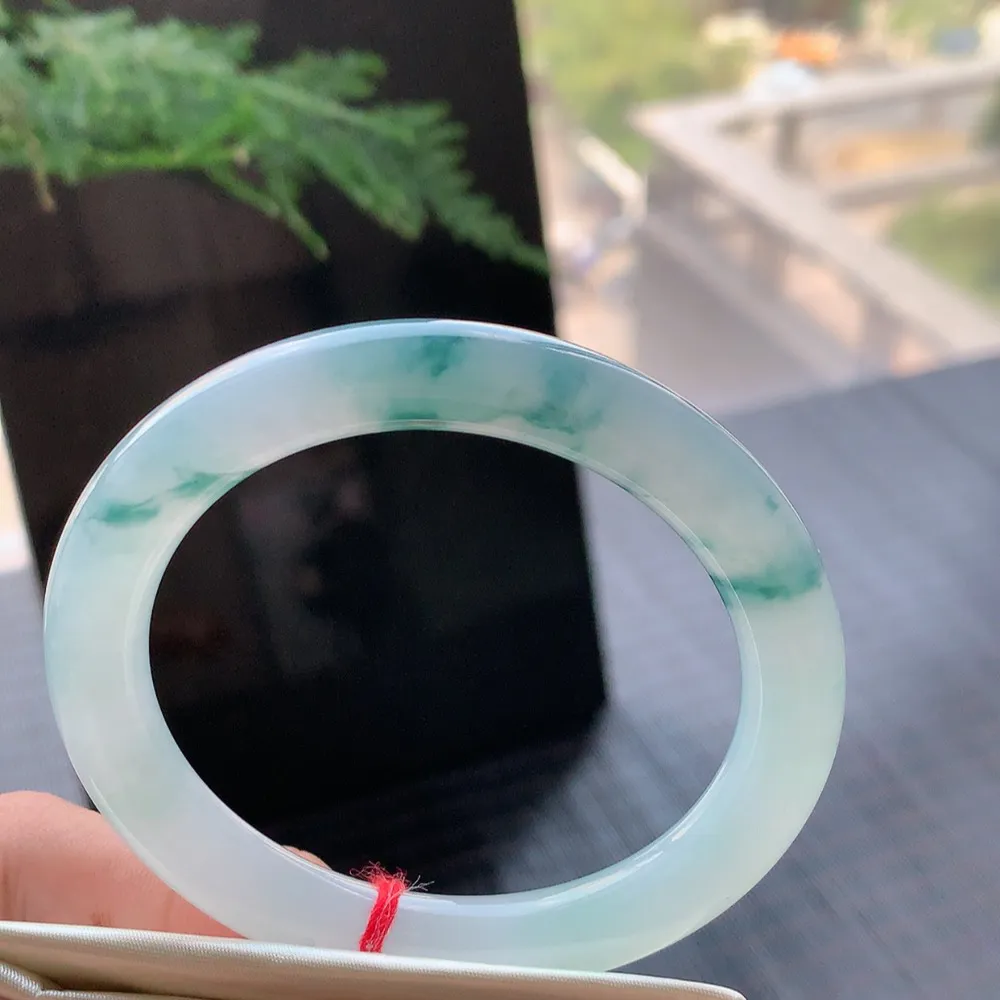 圆条冰飘花 无瑕 尺寸:54.4/9.1 花美 种水好