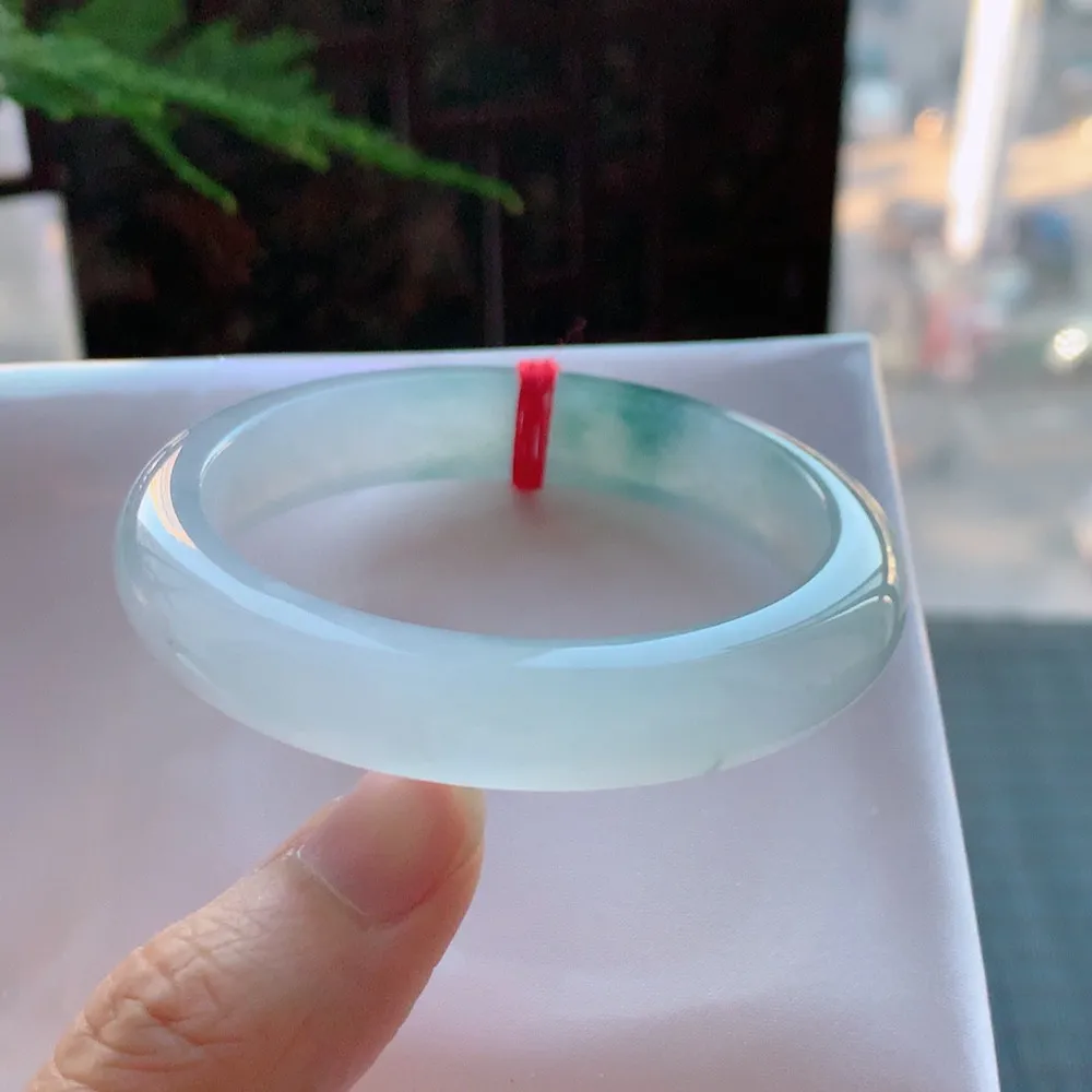 正圈高冰飘花 无瑕 尺寸:55.1/12.1/8.3 花美🥰🥰