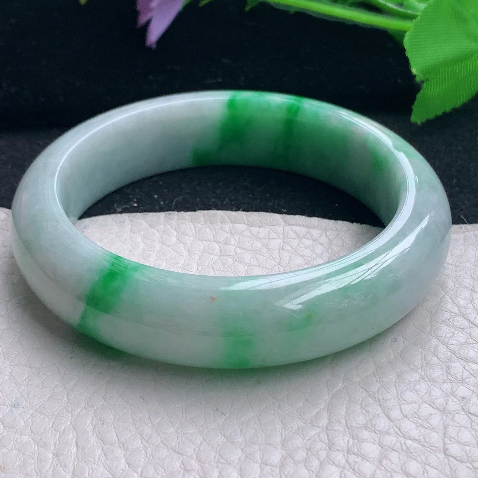 js自然光57.5*15*9.6轮胎镯 缅甸翡翠a货飘阳绿厚装宽边玉手镯 玉手环