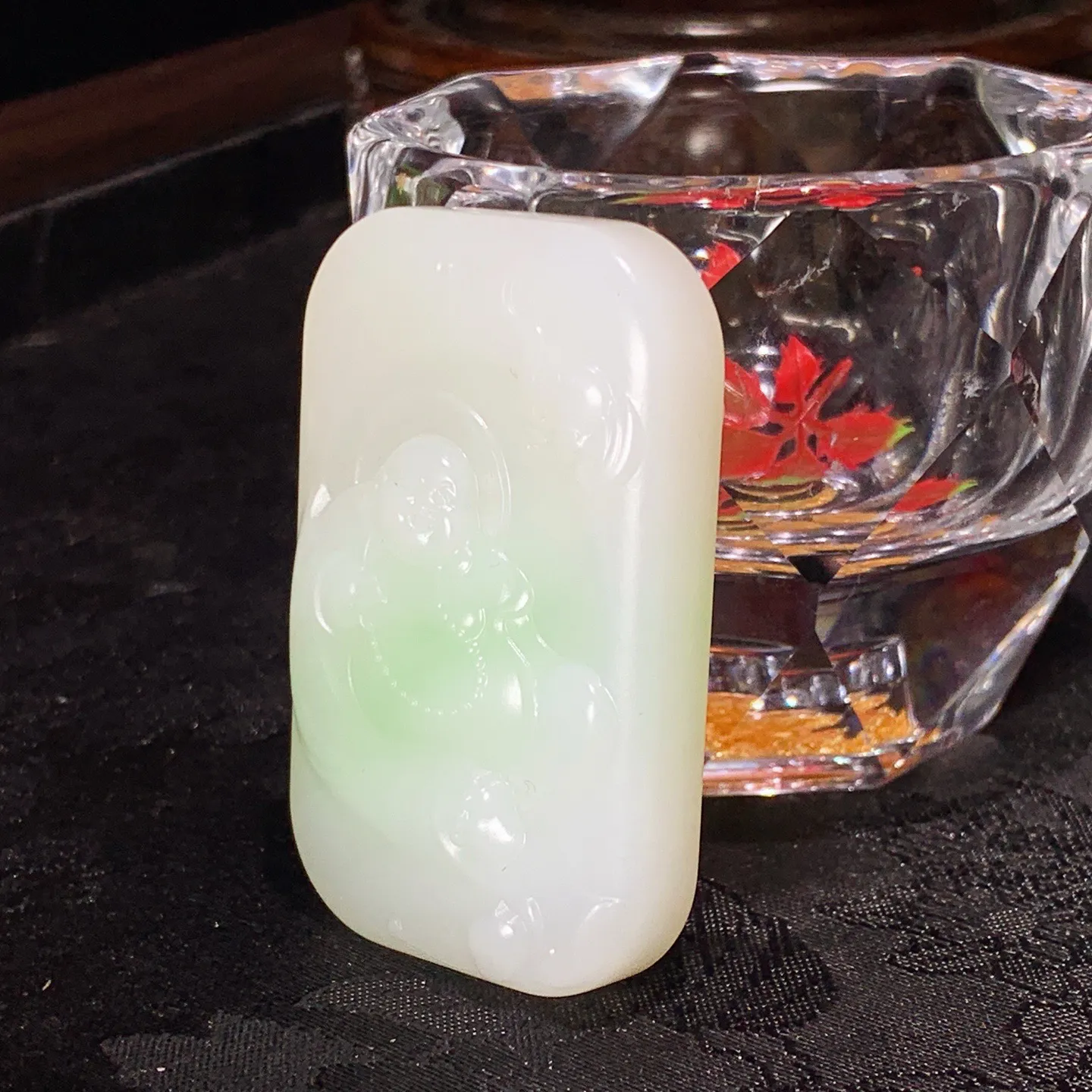 和田玉白玉羊脂白翠青佛引福来挂件。尺寸50/32/12重40.5克。白度一级。无裂无杂玉质细腻油润。