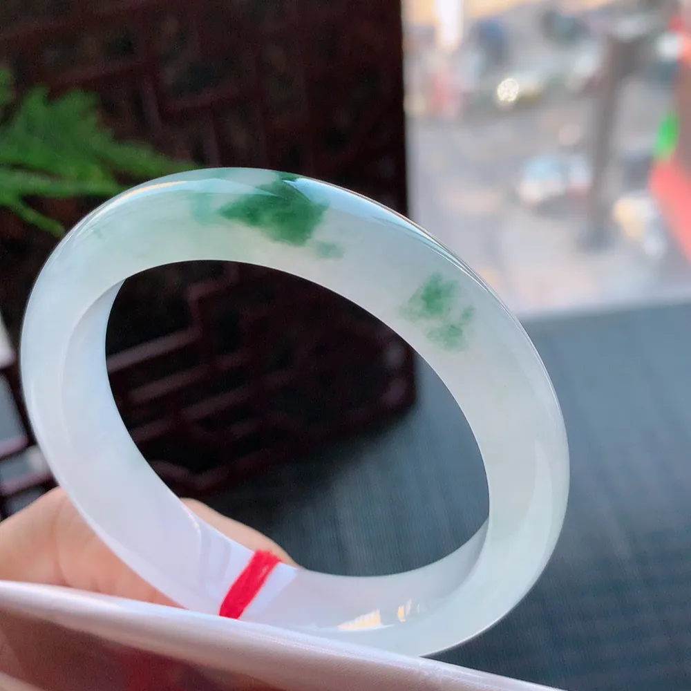 正圈高冰飘花 无瑕 尺寸:55.1/12.1/8.3 花美🥰🥰