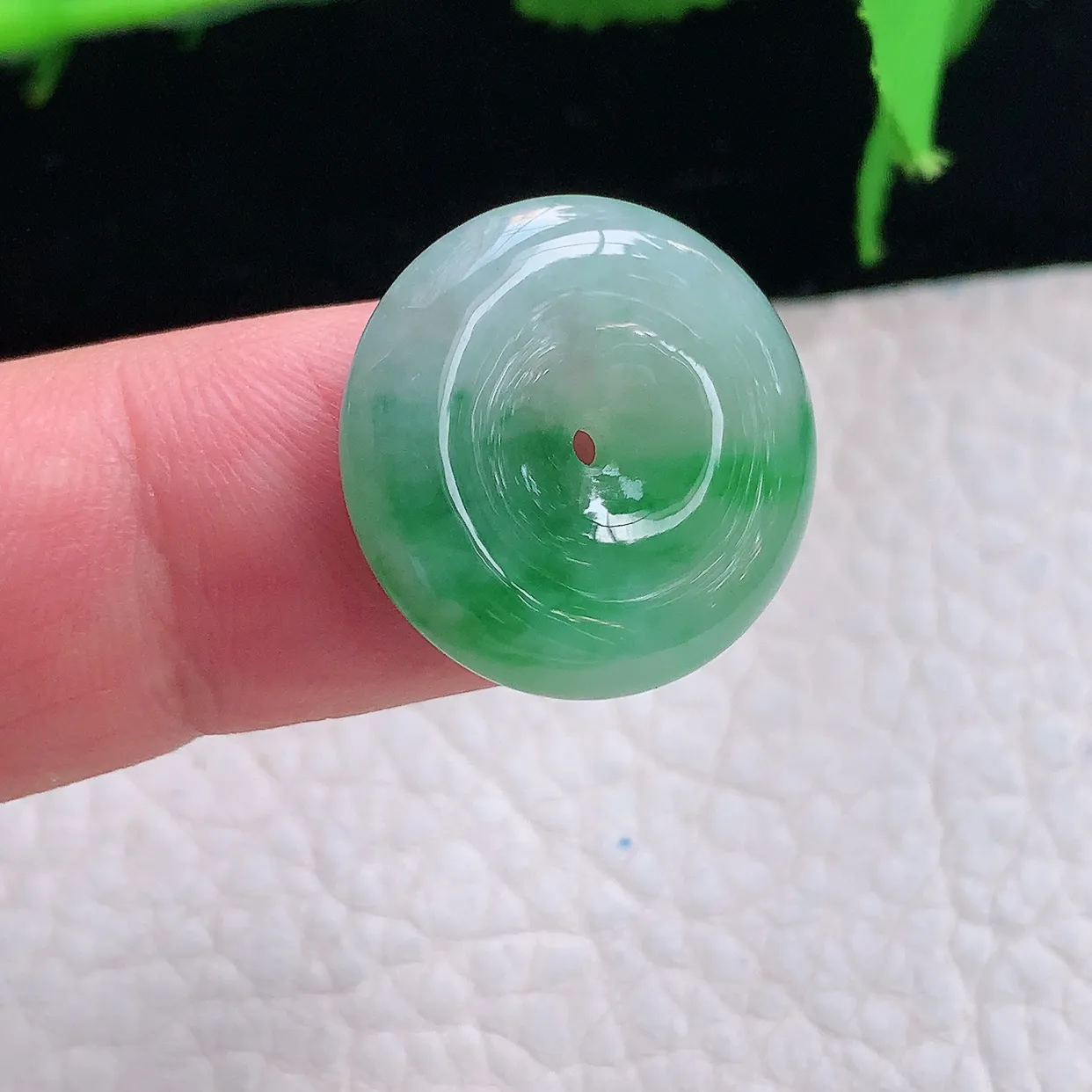 ajj实拍21.3*6天然缅甸翡翠飘绿小平安扣吊坠 宝宝吉祥玉坠