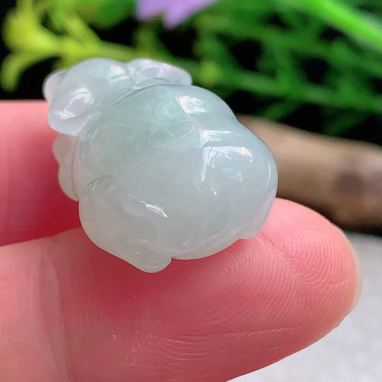 ajj实拍25.5*16*11.5天然缅甸翡翠淡绿生肖牛吊坠 立体雕刻扭转乾坤玉坠