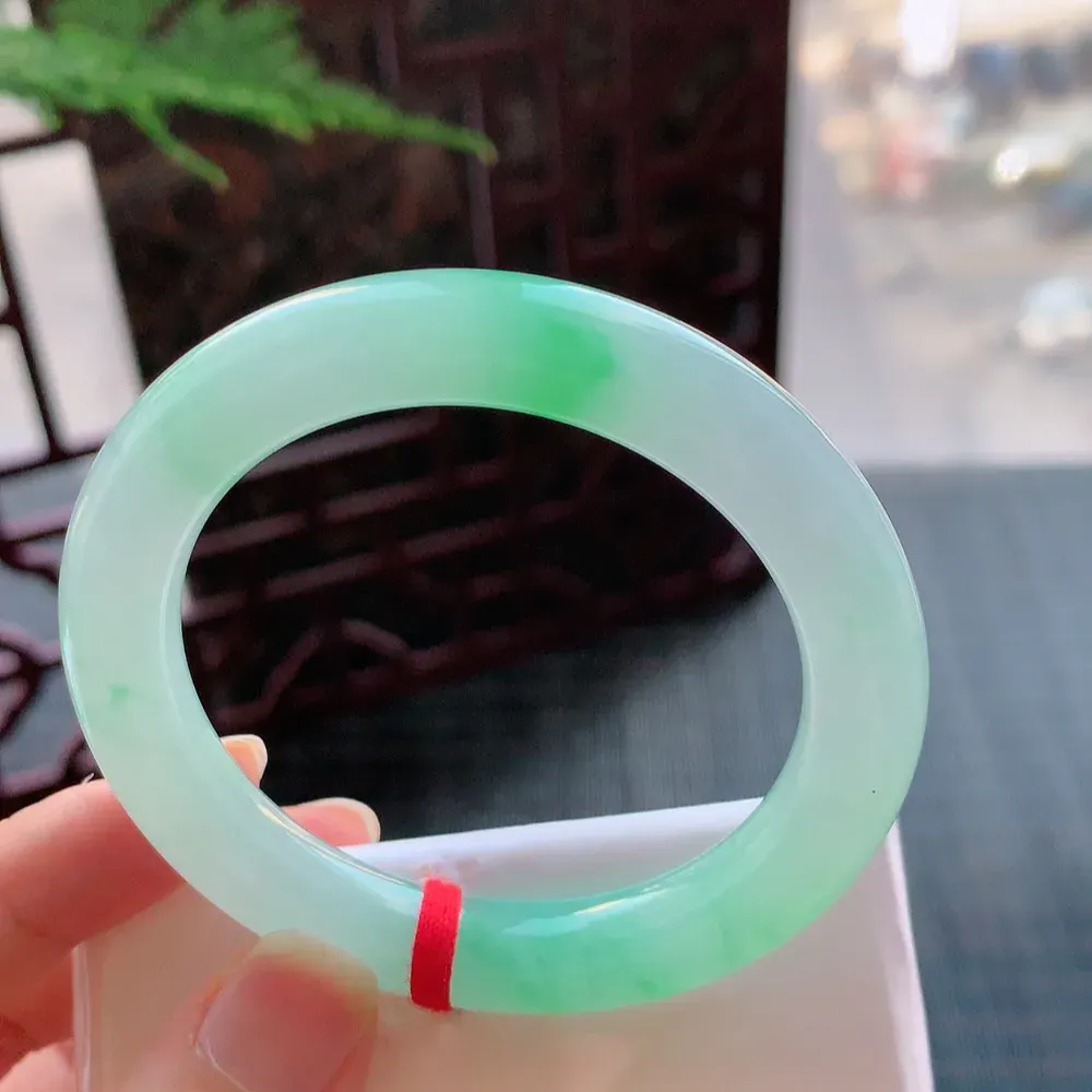 圆条冰阳绿 无瑕 尺寸:51.2/9.9 种色俱佳