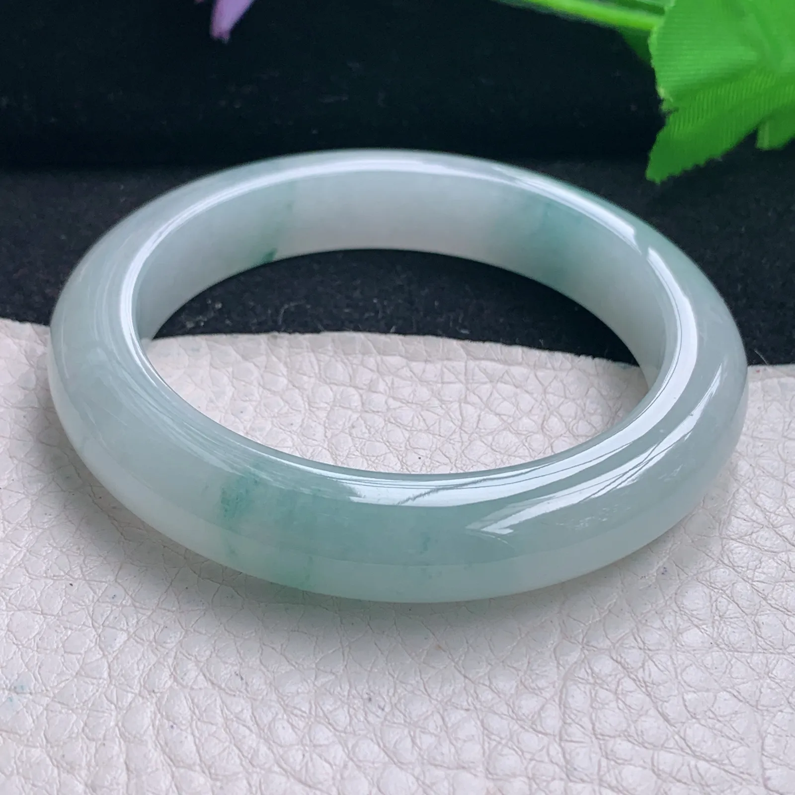 r自然光5.5*11*9.3平安镯 缅甸翡翠a货冰蓝宽边玉手镯 玉手环