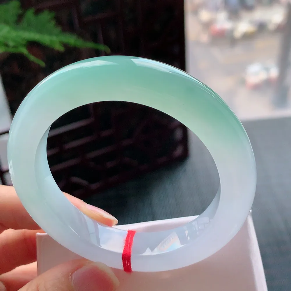 正圈高冰春彩 无瑕 尺寸:55.1/12.2/10.2 种色俱佳