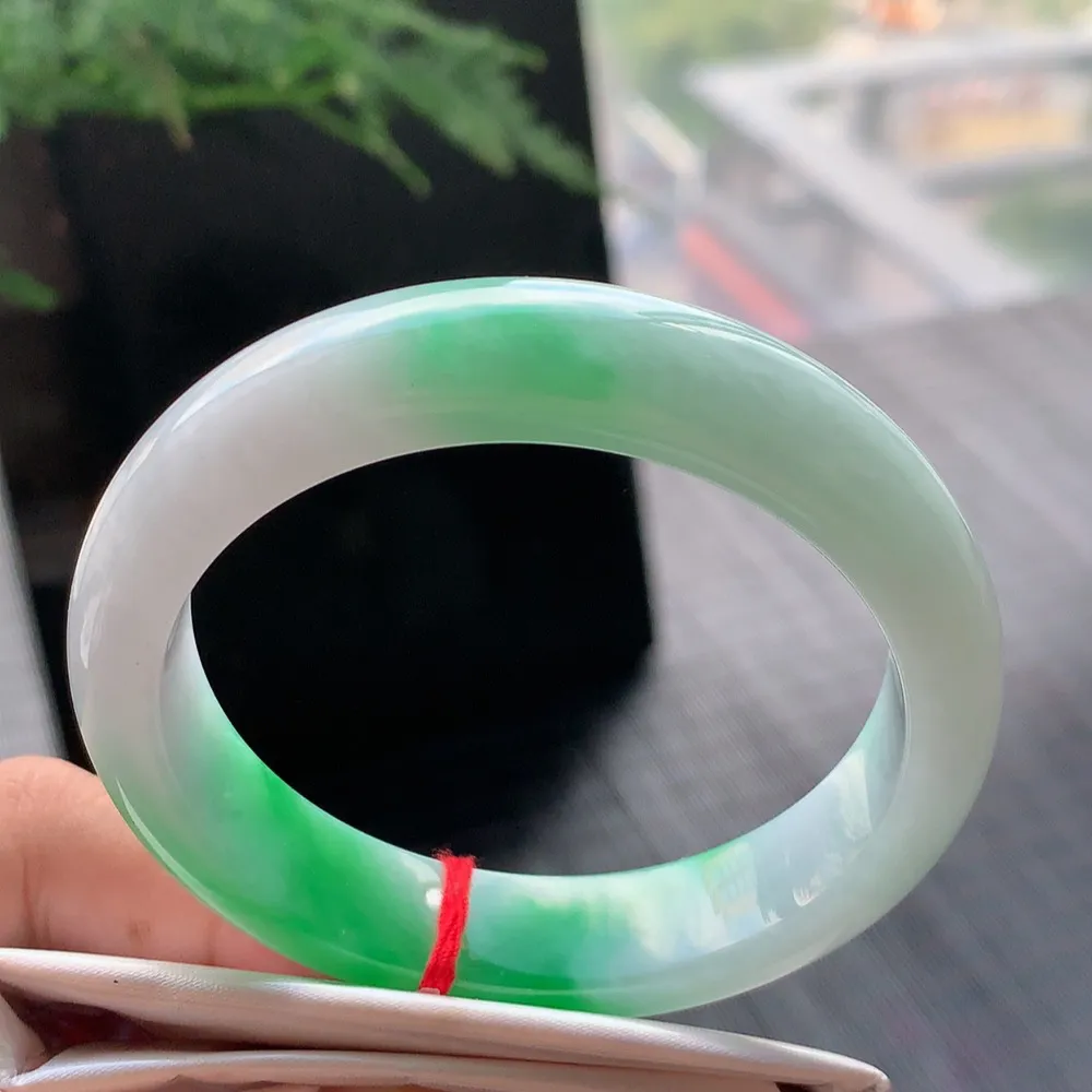 正圈冰糯阳绿 无瑕 尺寸:54.5/12.7/8 色好🥰🥰