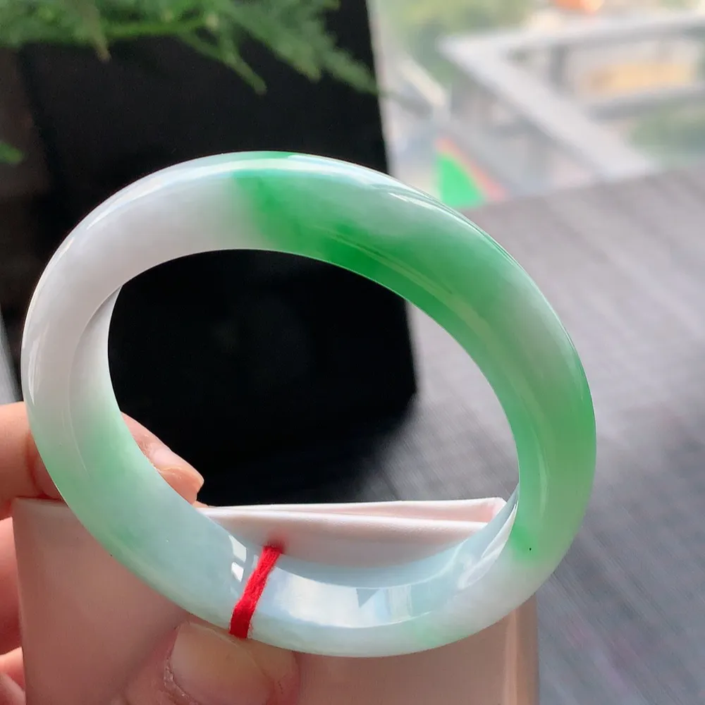 正圈冰糯阳绿 无瑕 尺寸:54.5/12.7/8 色好🥰🥰