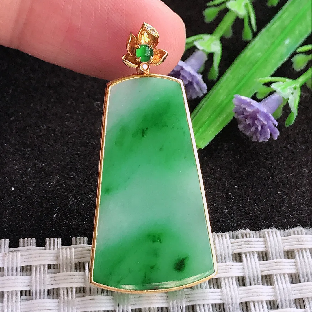 天然a货翡翠40/19.3/3.4老坑18k金镶嵌飘阳绿无事牌吊坠翡翠玉坠挂件百搭