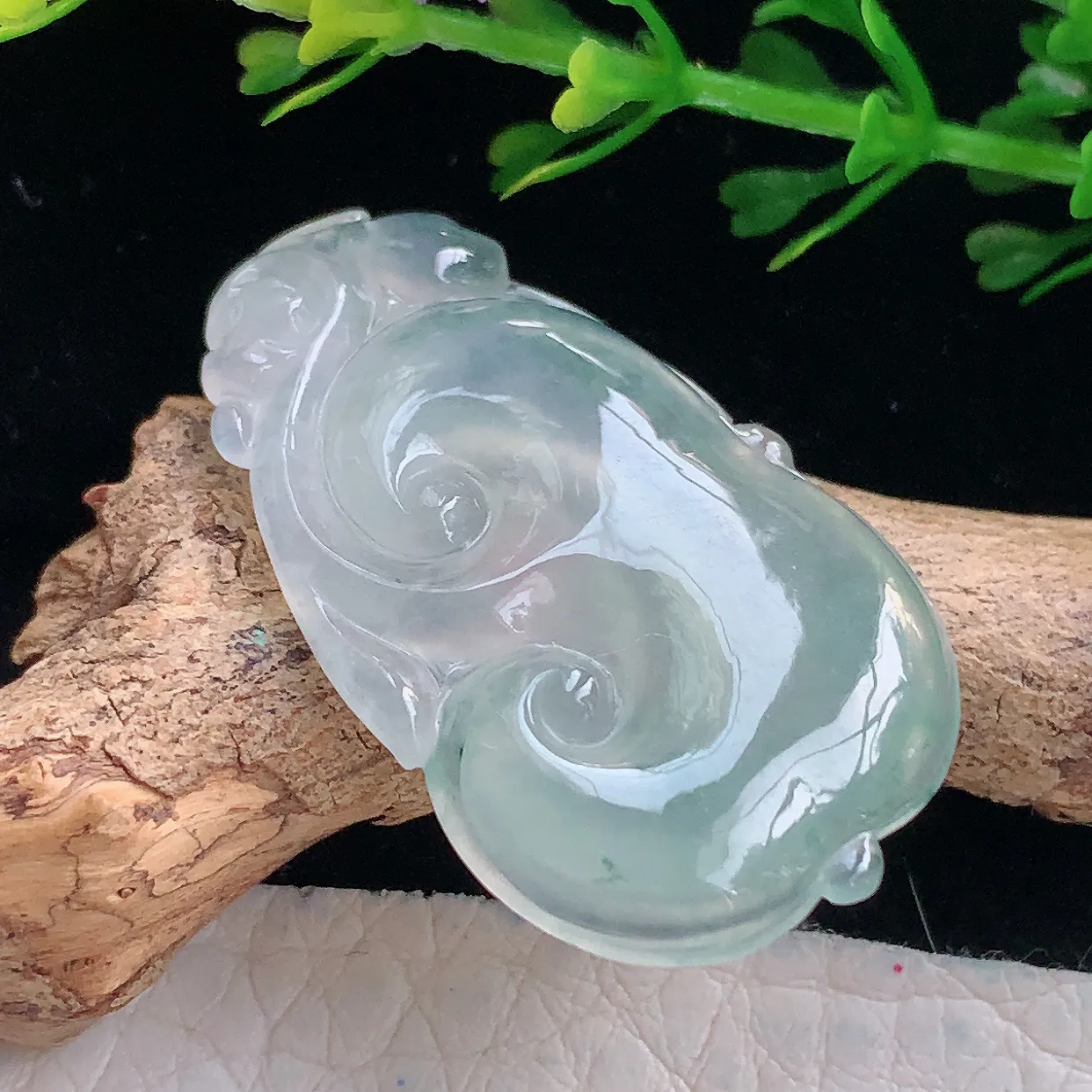 ajj实拍33*20*4天然缅甸翡翠冰种小如意吊坠 灵芝吉祥玉坠