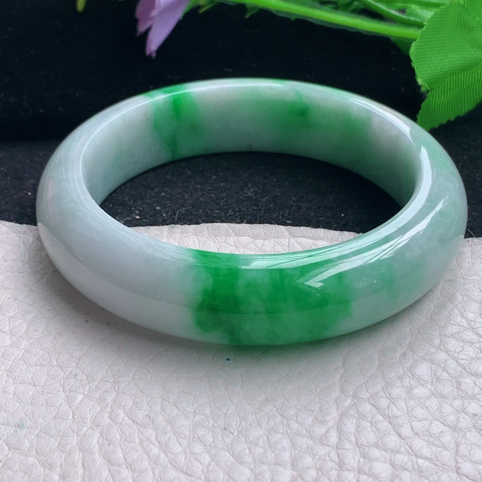 js自然光57.5*15*9.6轮胎镯 缅甸翡翠a货飘阳绿厚装宽边玉手镯 玉手环