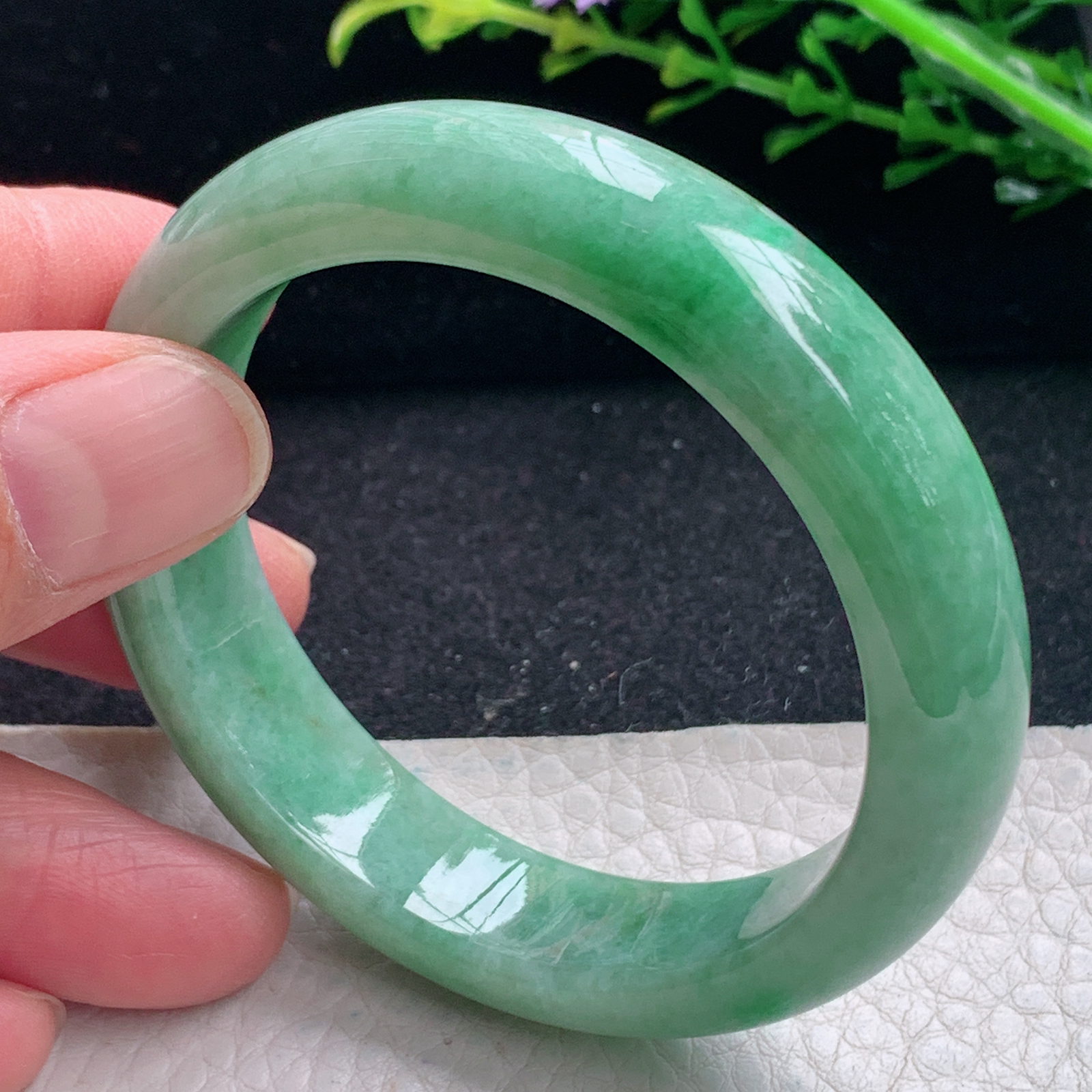 xx小圈口51*12.3*8.6平安镯 缅甸翡翠a货满绿宽边玉手镯 玉手环