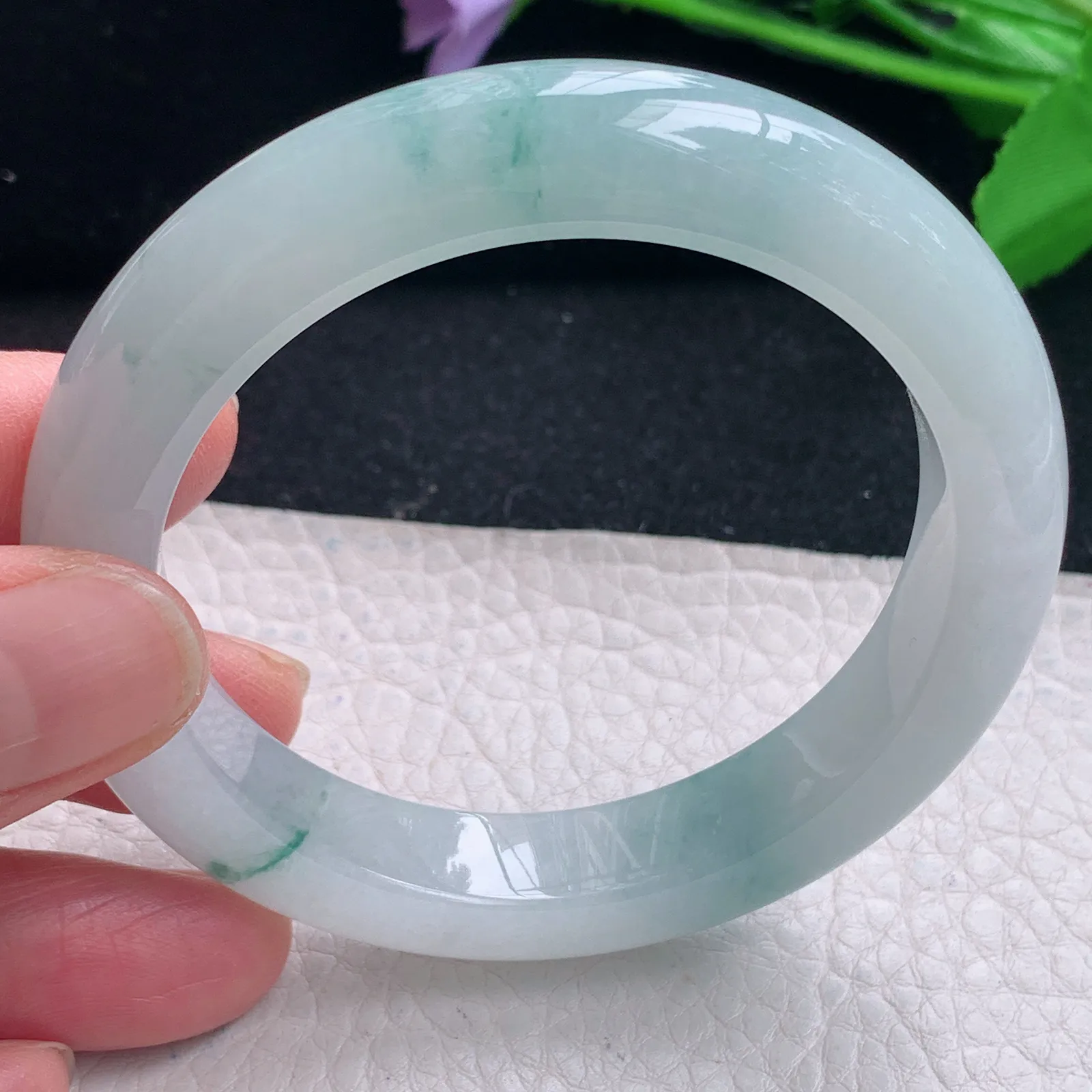 r自然光5.5*11*9.3平安镯 缅甸翡翠a货冰蓝宽边玉手镯 玉手环