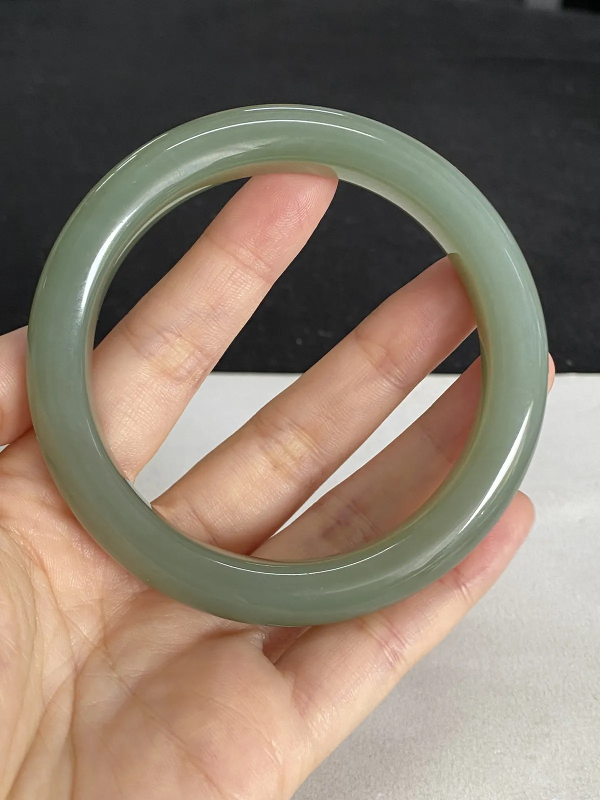 正圈59.2圈口，和田玉手镯