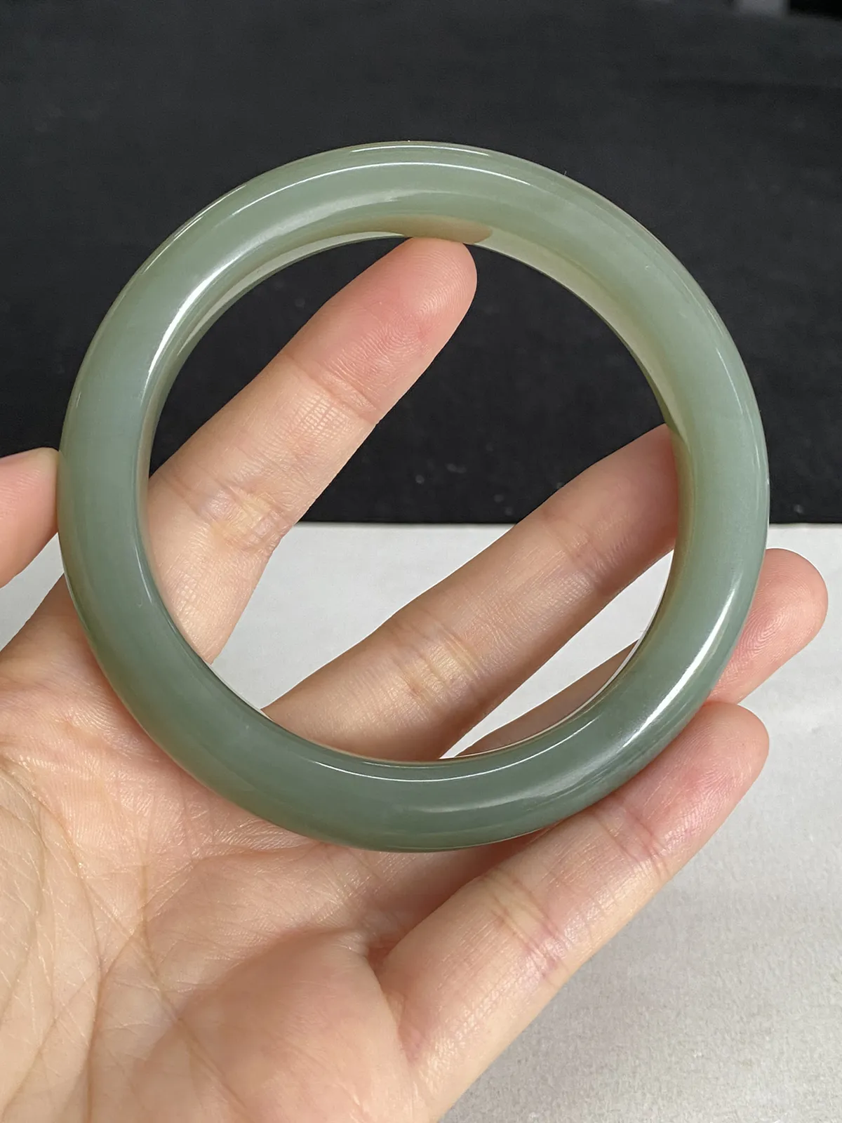 正圈59.2圈口，和田玉手镯