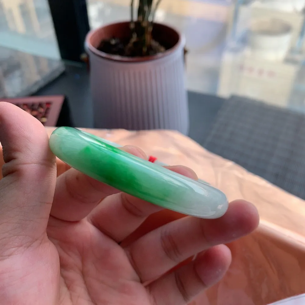 正圈冰糯阳绿 微纹 尺寸:57.8/12.5/9.8 色好