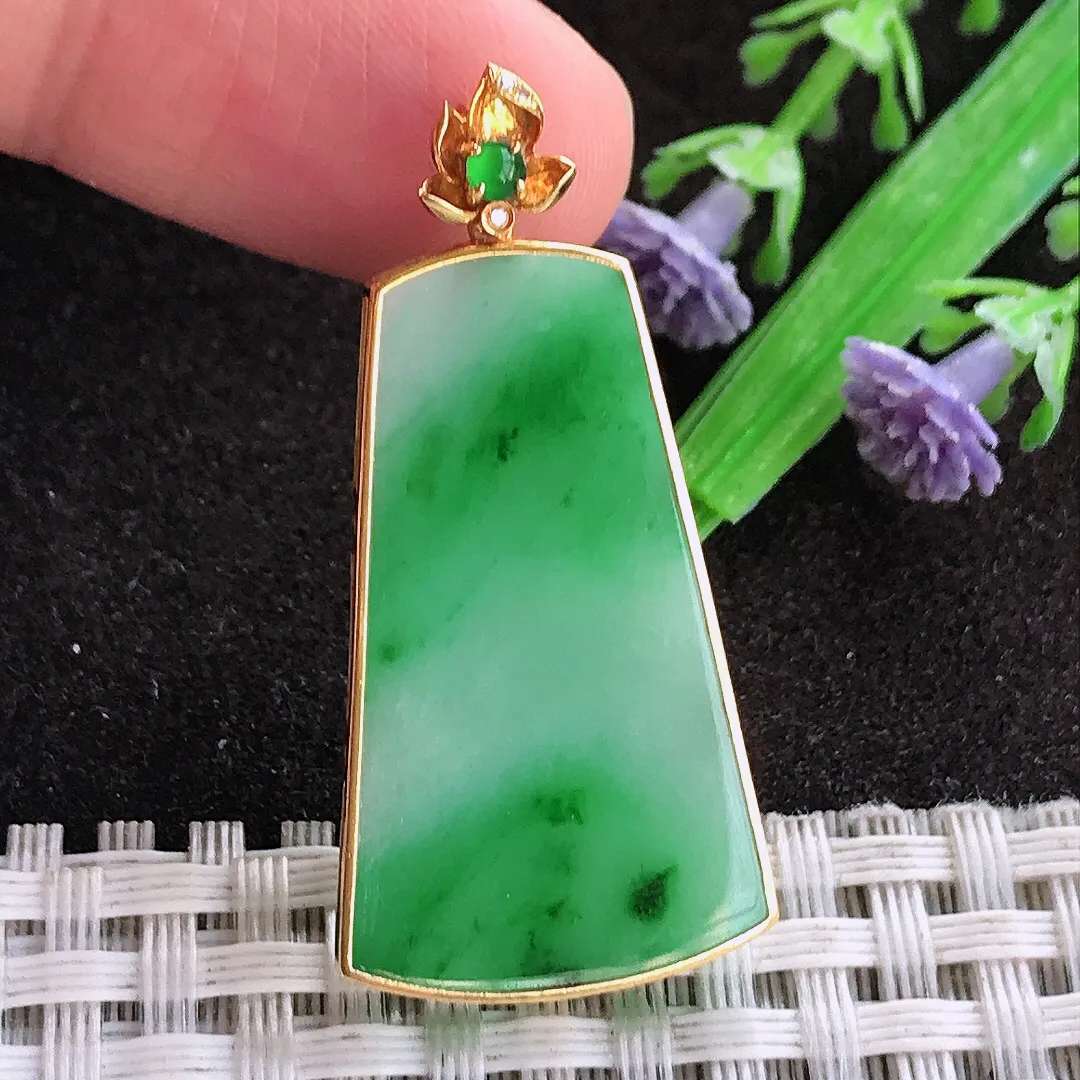 天然a货翡翠40/19.3/3.4老坑18k金镶嵌飘阳绿无事牌吊坠翡翠玉坠挂件百搭