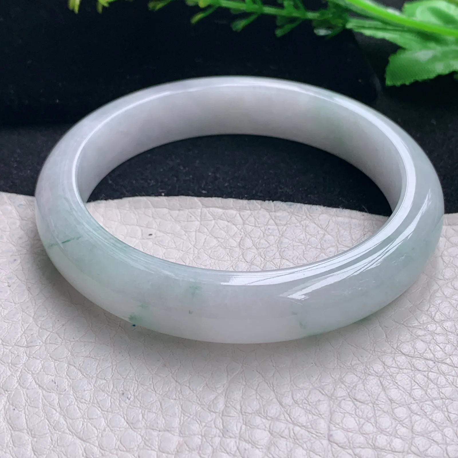 fl大圈口61.5*12.6*8.5平安镯 缅甸翡翠a货飘花清秀宽边玉手镯 玉手环