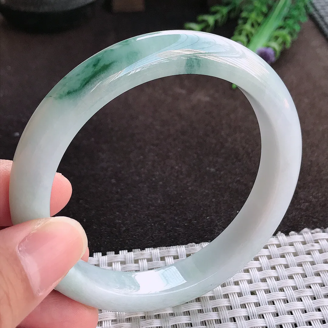 天然a货翡翠62/11.5/8.9老坑精美飘花大圈口手镯宽边翡翠玉镯美人镯