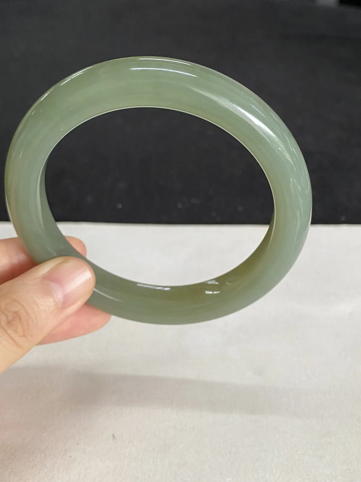 正圈59.2圈口，和田玉手镯