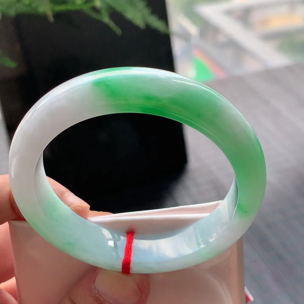 正圈冰糯阳绿 无瑕 尺寸:54.5/12.7/8 色好🥰🥰