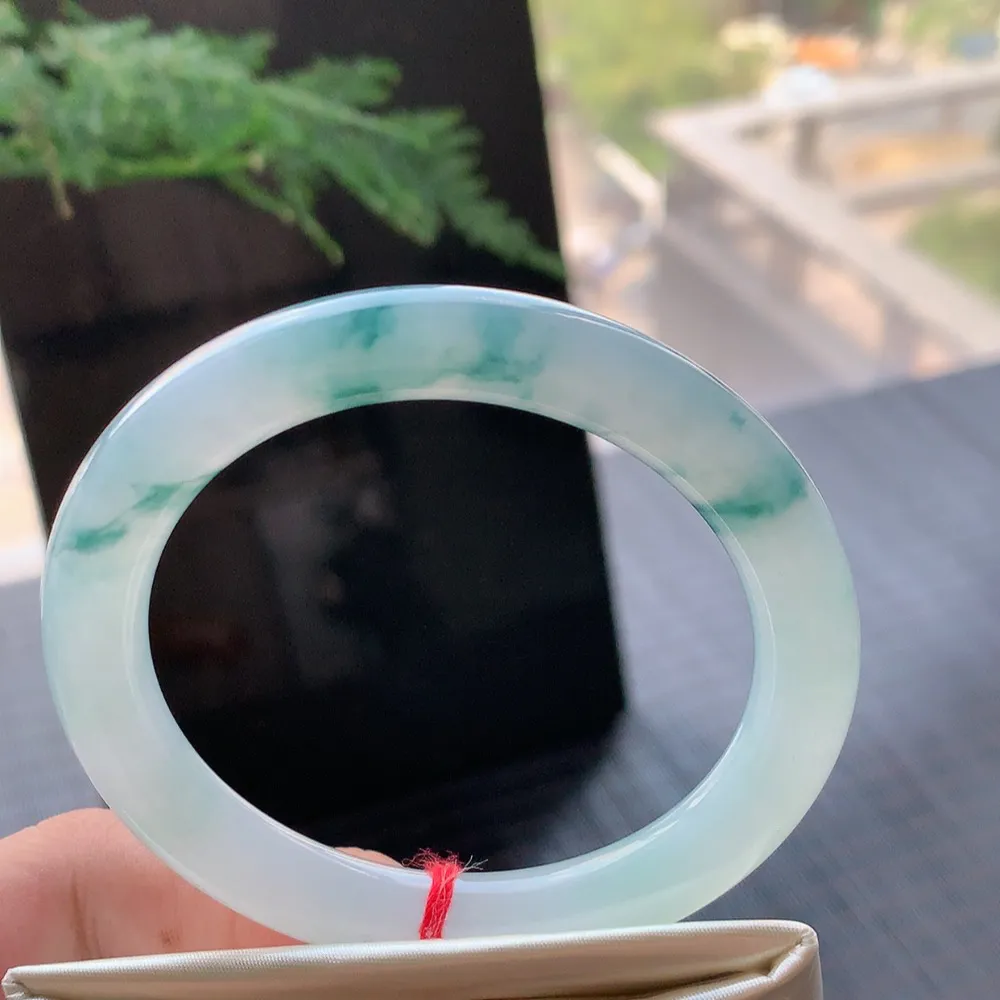 圆条冰飘花 无瑕 尺寸:54.4/9.1 花美 种水好