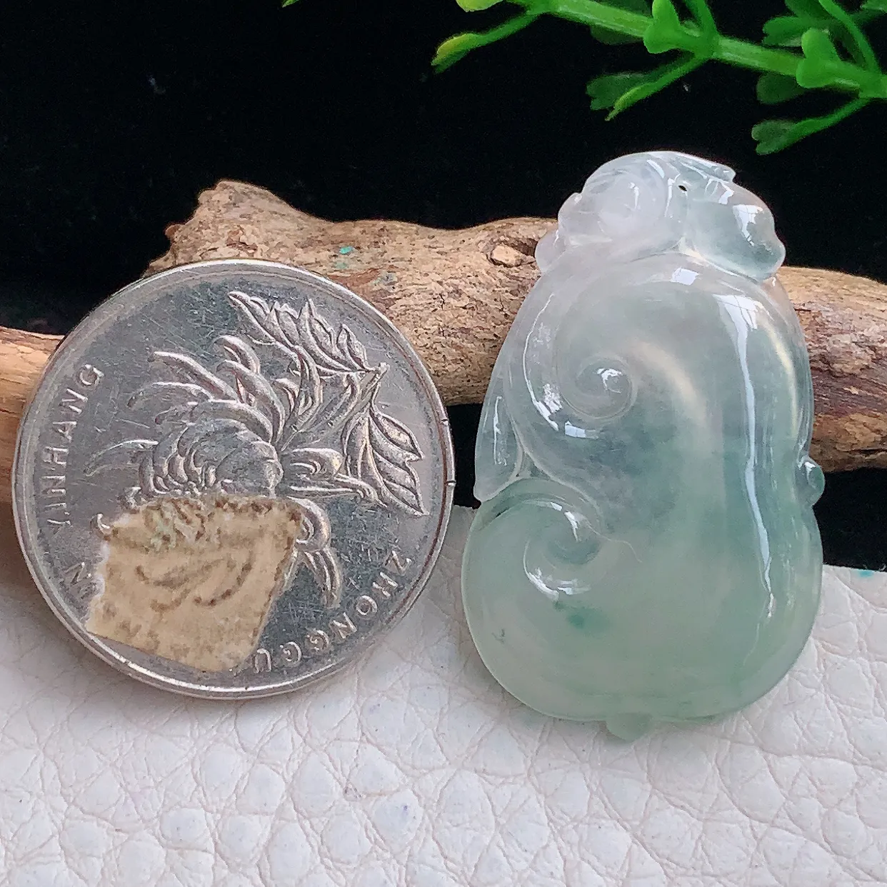 ajj实拍33*20*4天然缅甸翡翠冰种小如意吊坠 灵芝吉祥玉坠