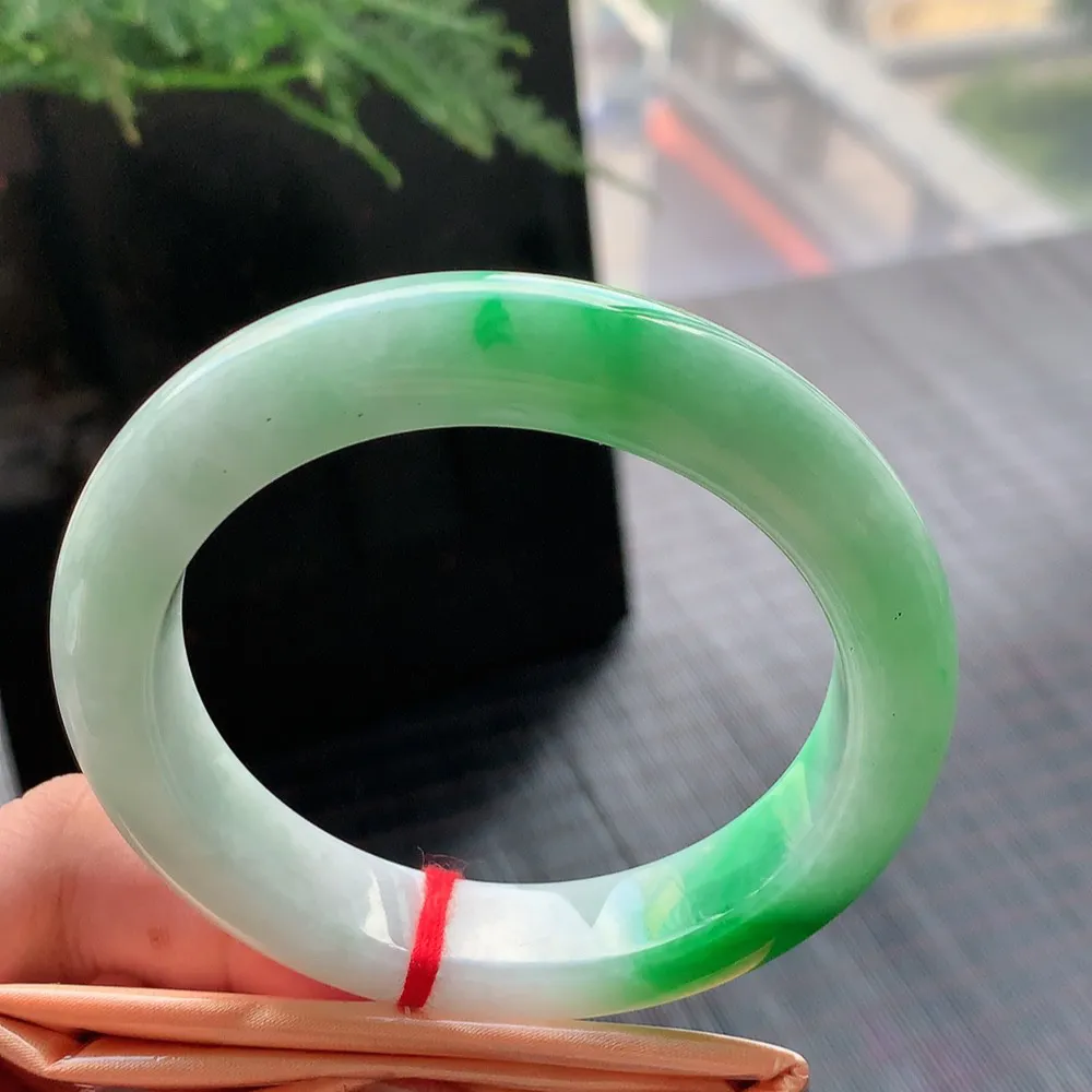 正圈冰糯阳绿 微纹 尺寸:57.8/12.5/9.8 色好