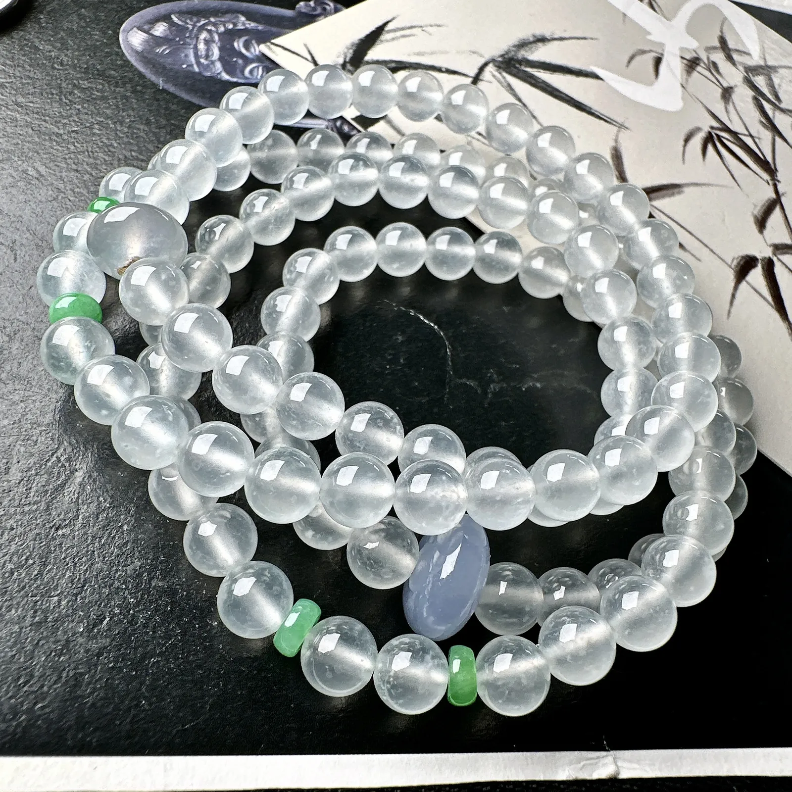 【冰种珠链】种地细腻，冰润十足，通透闪亮，推荐入手。