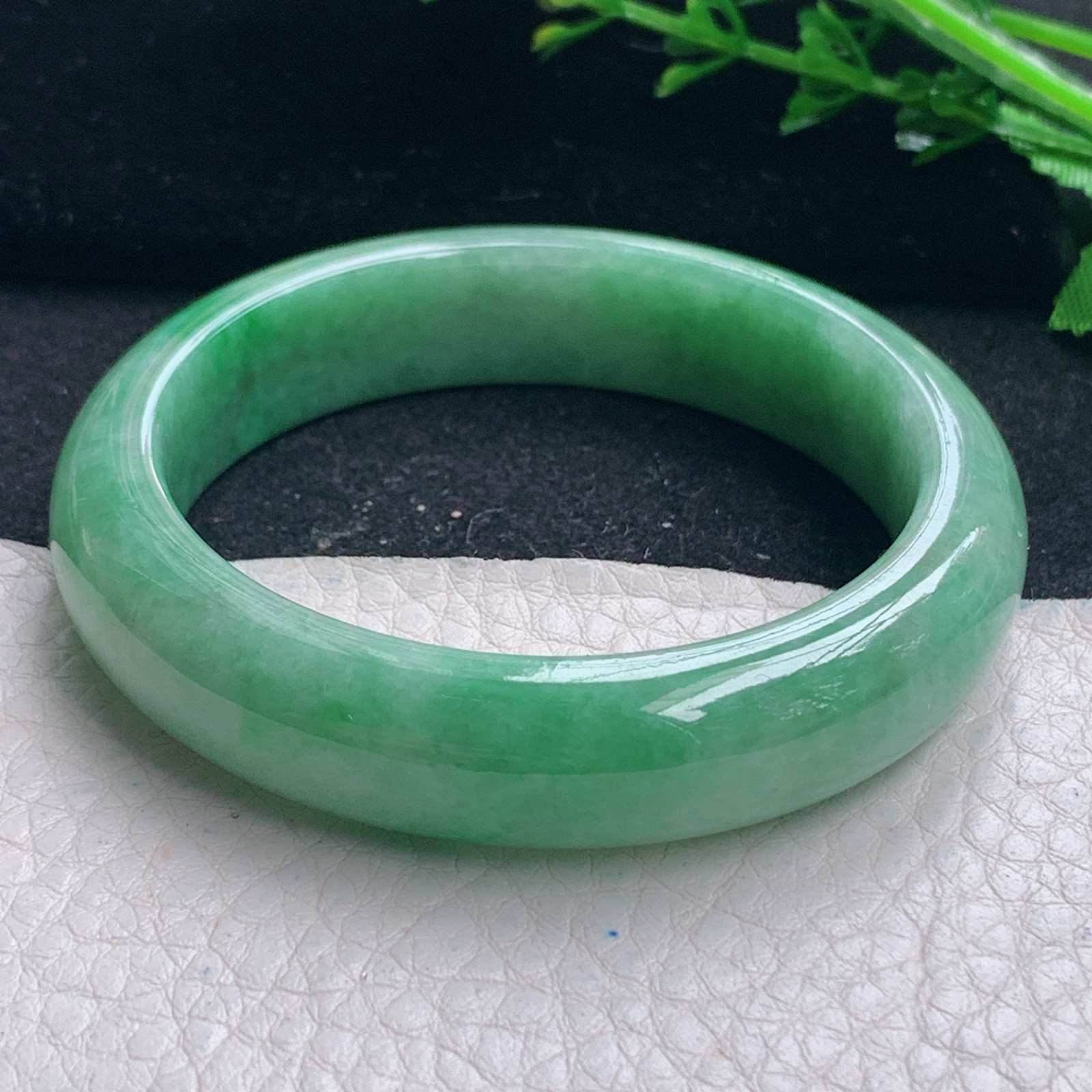 xx小圈口51*12.3*8.6平安镯 缅甸翡翠a货满绿宽边玉手镯 玉手环