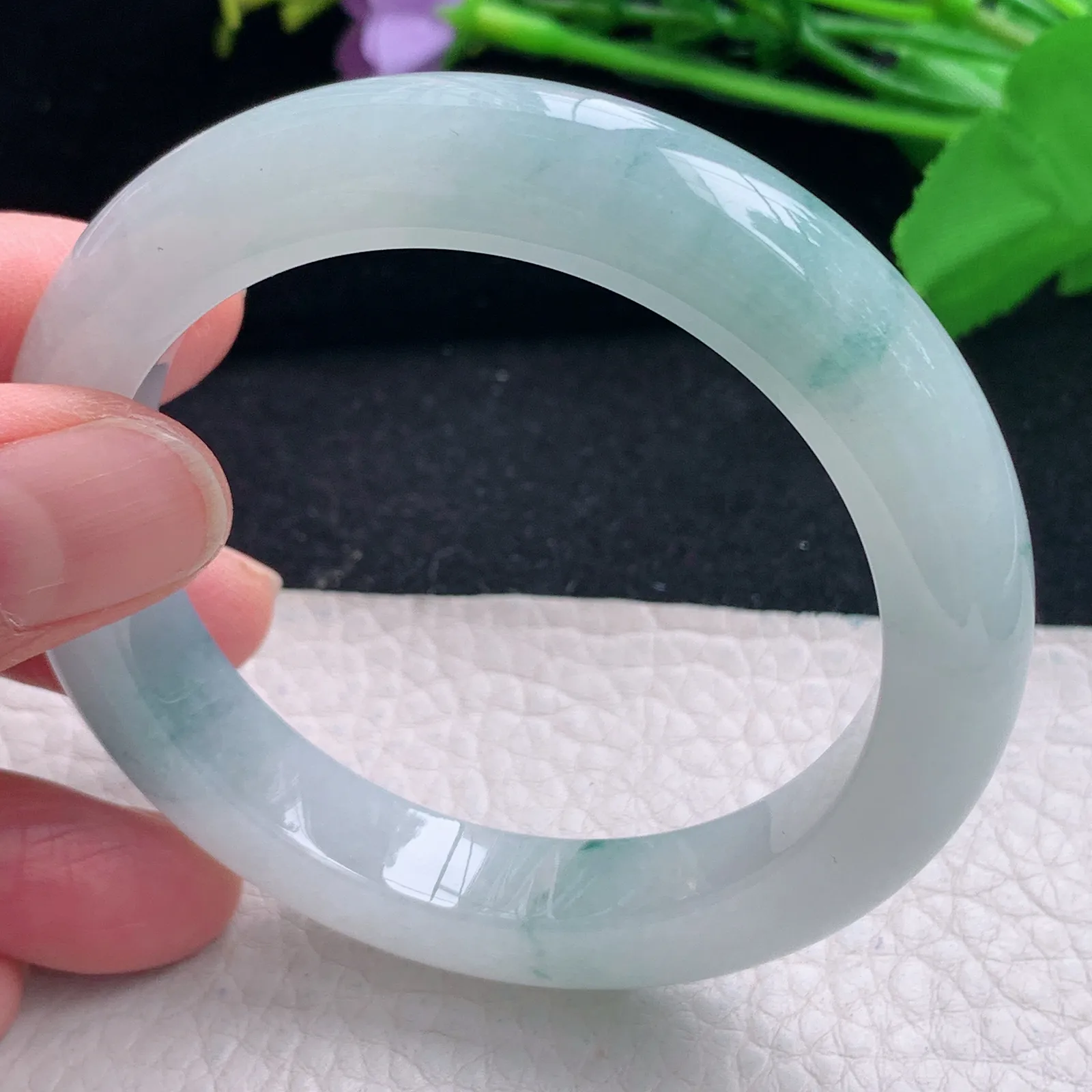 r自然光5.5*11*9.3平安镯 缅甸翡翠a货冰蓝宽边玉手镯 玉手环