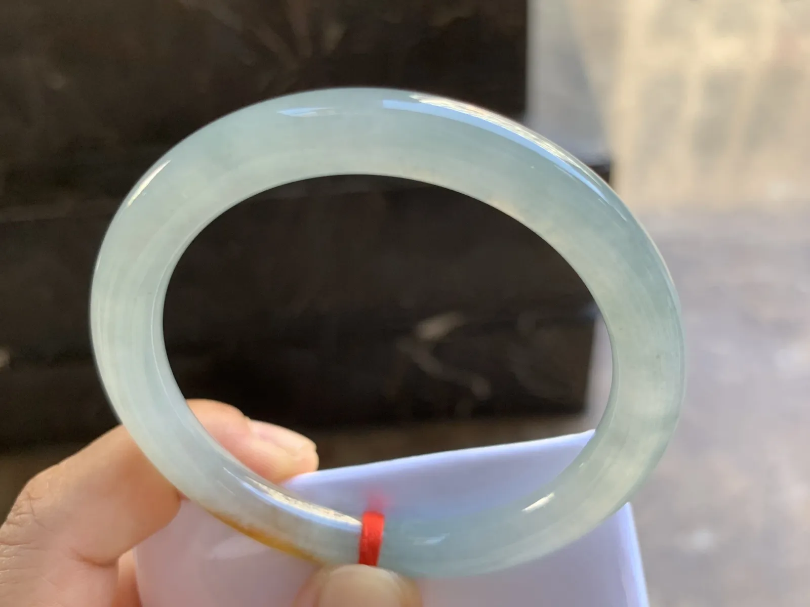 55-8.3mm
冰黄翡圆条手镯 水润光泽 一抹黄很漂亮