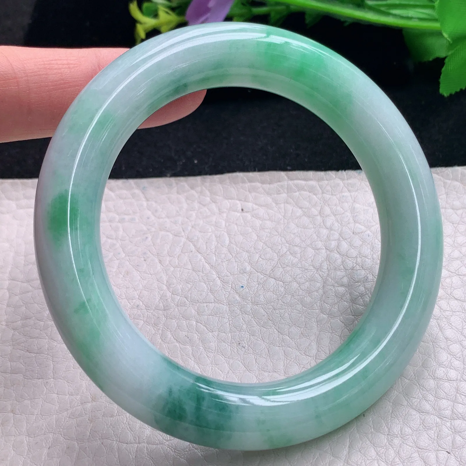 xc自然光58*12胖圆镯 缅甸翡翠a货飘花大气圆条玉手镯 玉手环