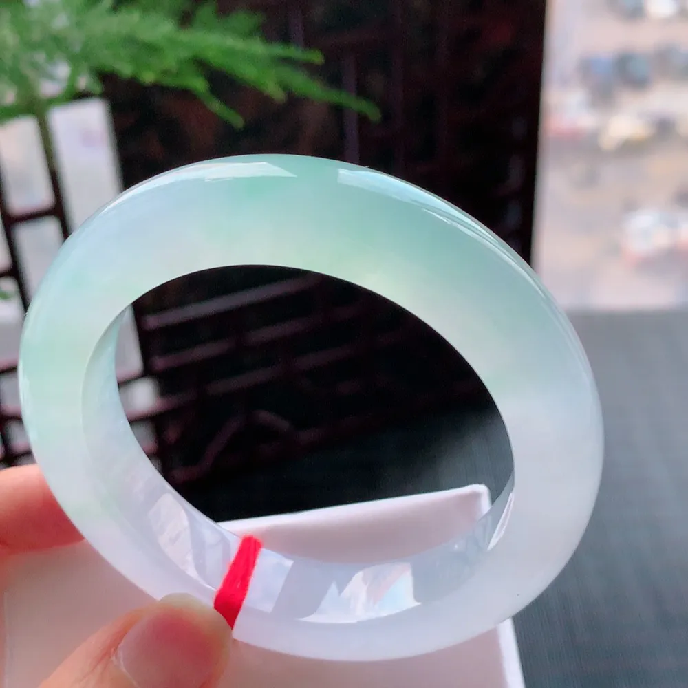 正圈冰玻春彩 无瑕 尺寸:55.3/13/10 种色俱佳