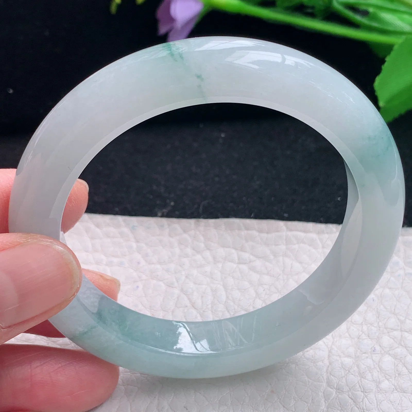 r自然光5.5*11*9.3平安镯 缅甸翡翠a货冰蓝宽边玉手镯 玉手环