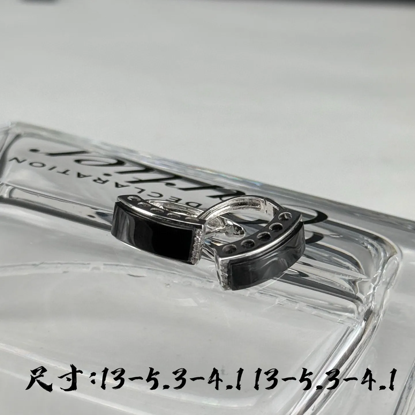 精品墨翠耳包 种好色正 黑度极好 打灯通透 油性十足 尺寸13