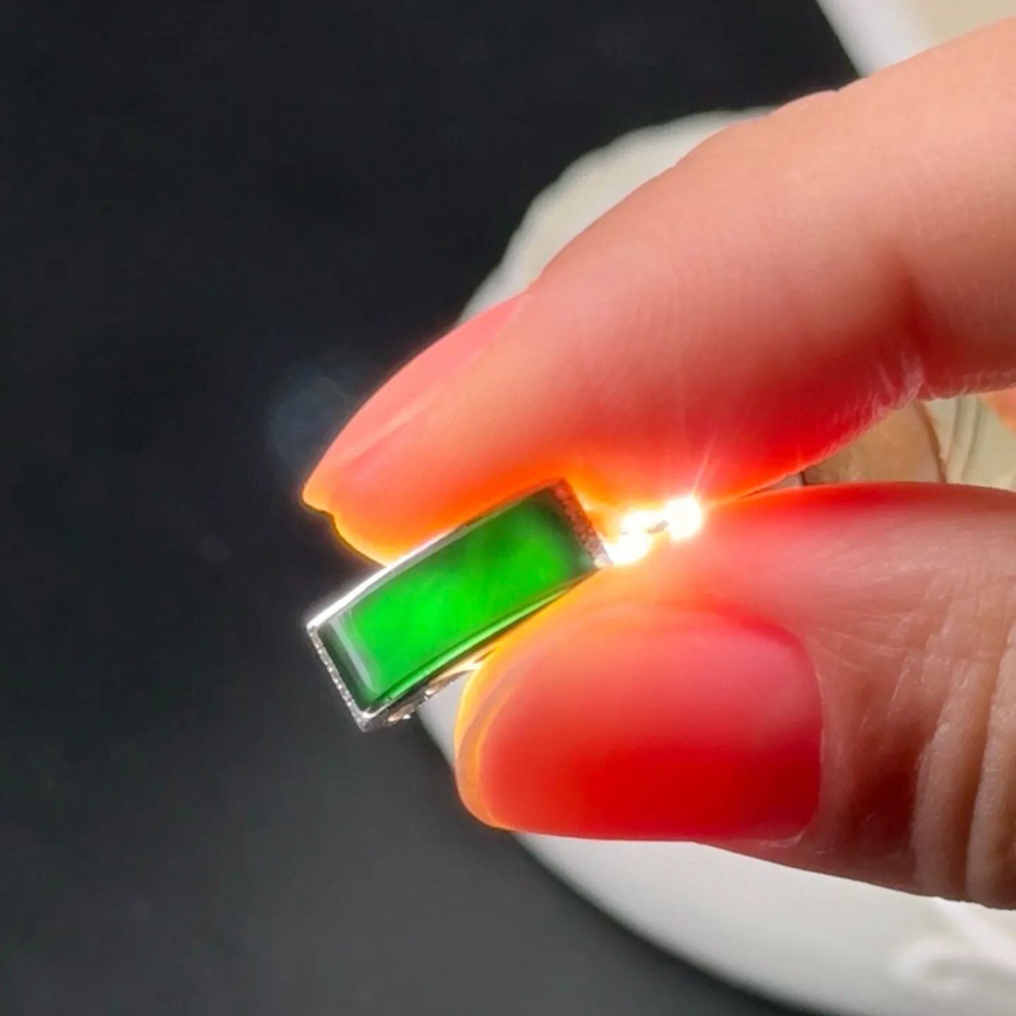 精品墨翠耳包 种好色正 黑度极好 打灯通透 油性十足 尺寸13