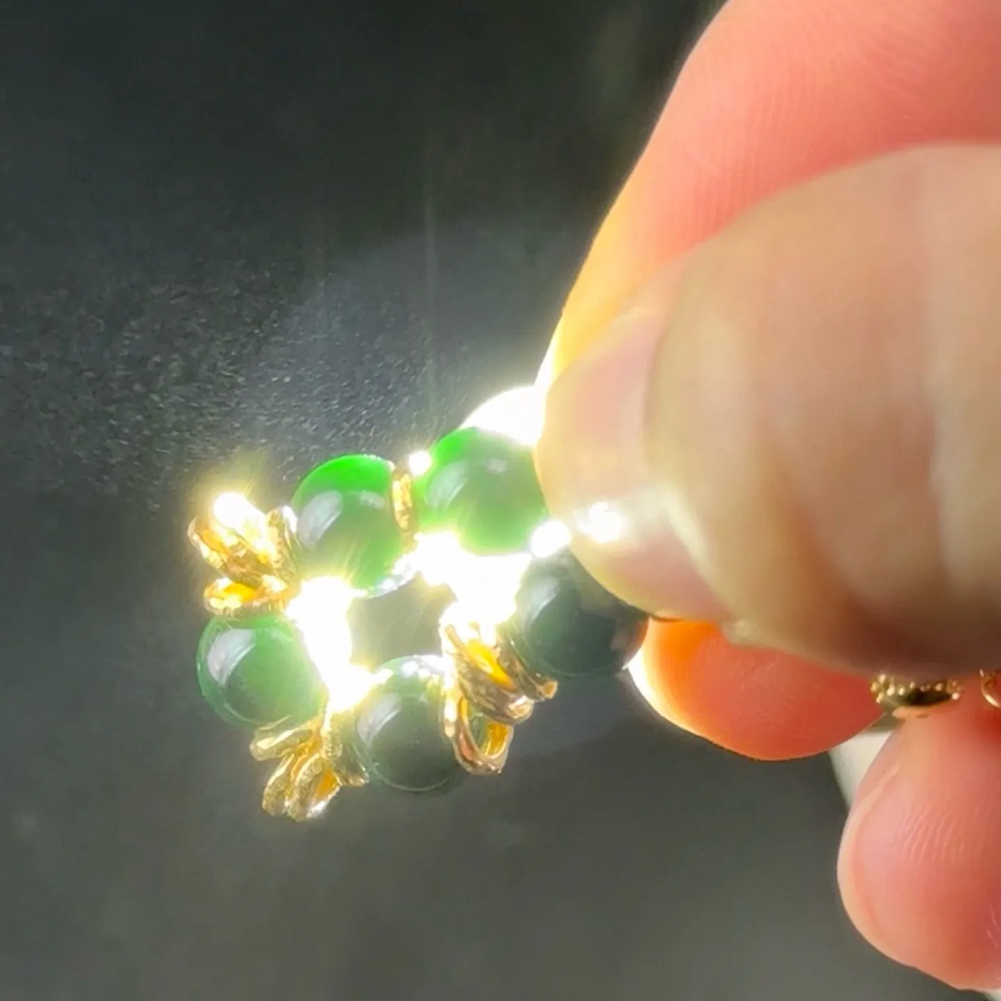 精品18k墨翠手链 种好色正 黑度极好 打灯通透 油性十足 尺寸6.2