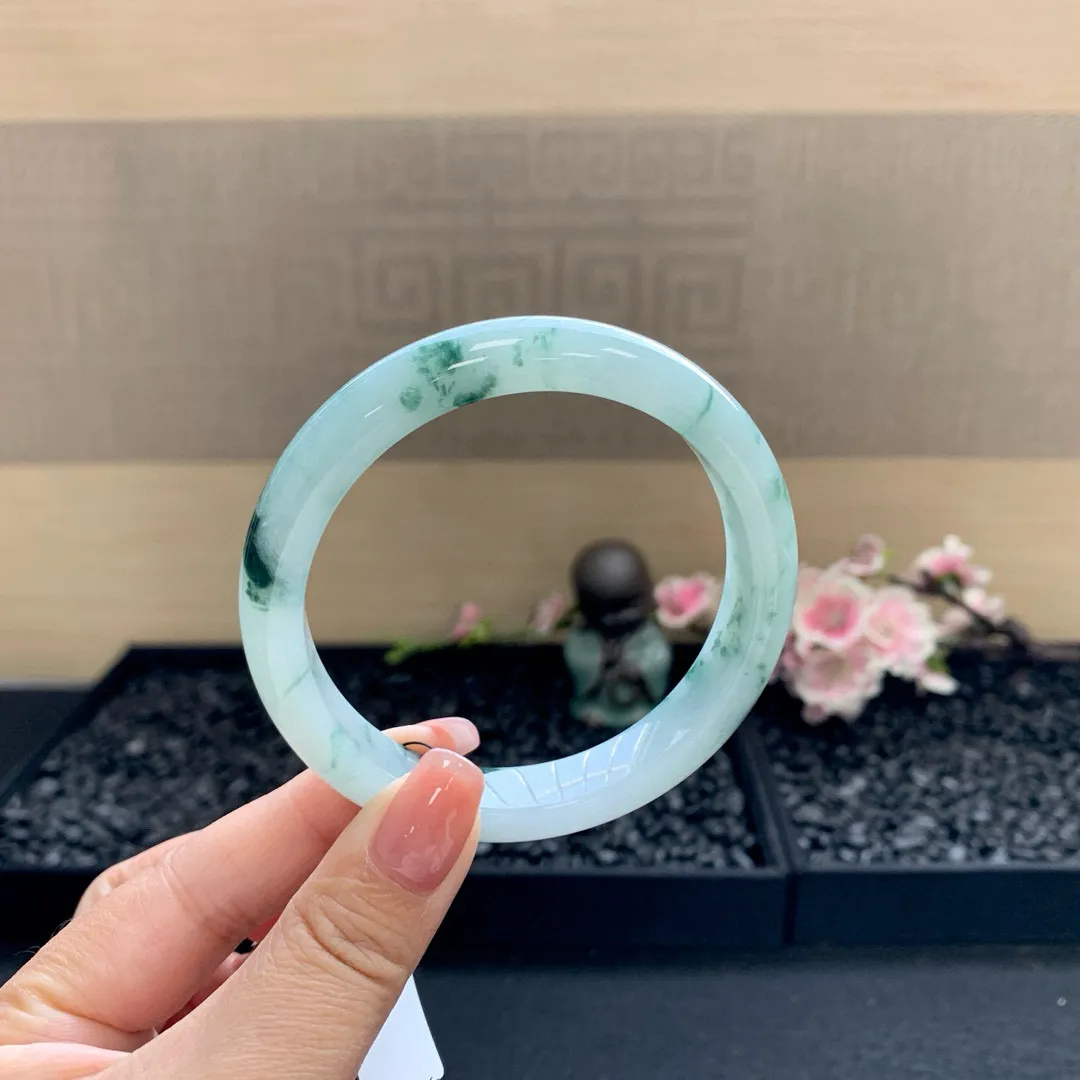 冰飘花手镯（微瑕）尺寸：57.5-8-12