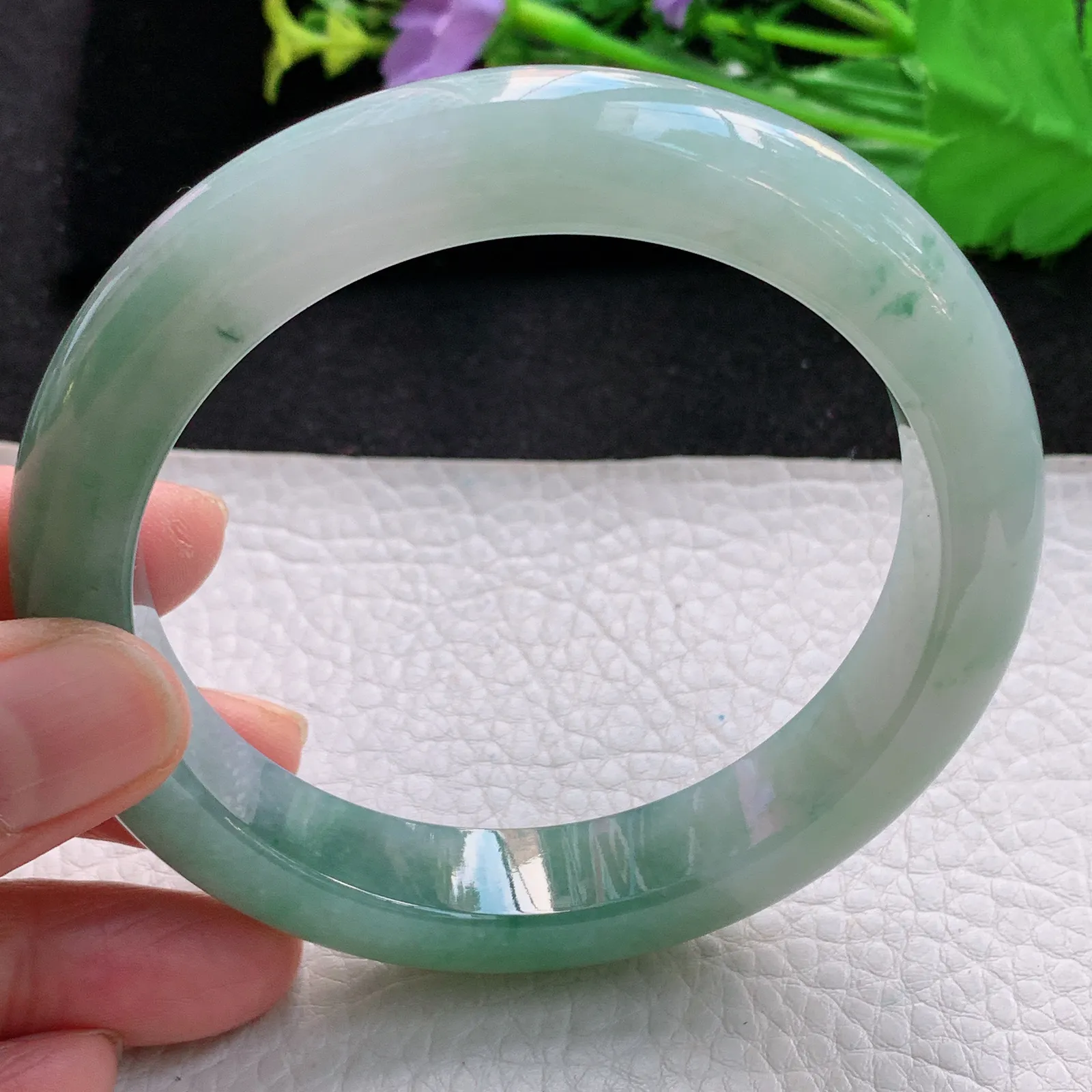xc大圈口63.5*13.2*9.8平安镯 缅甸翡翠a货精美冰润半山水宽边玉手镯